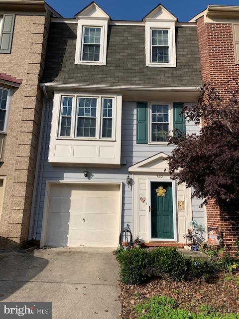 THE HOLLOWS - Residential