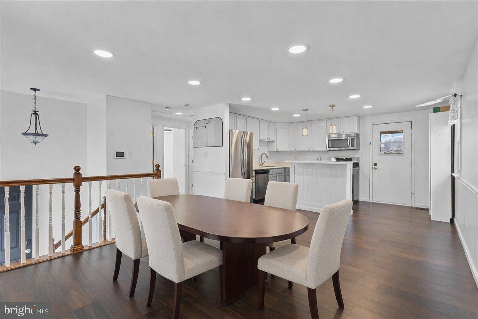 DALE CITY - Residential