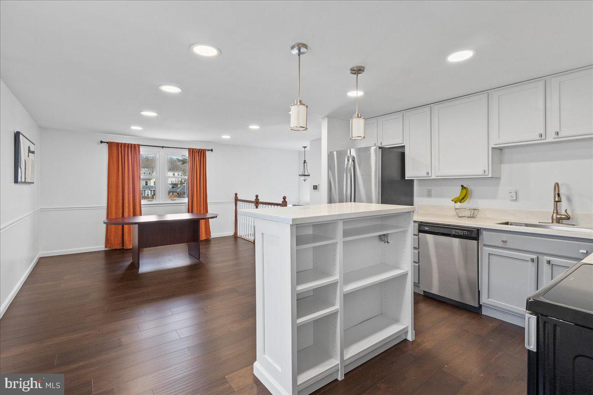 DALE CITY - Residential