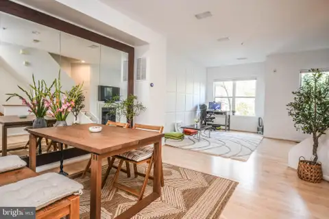 MLS: DCDC2277924