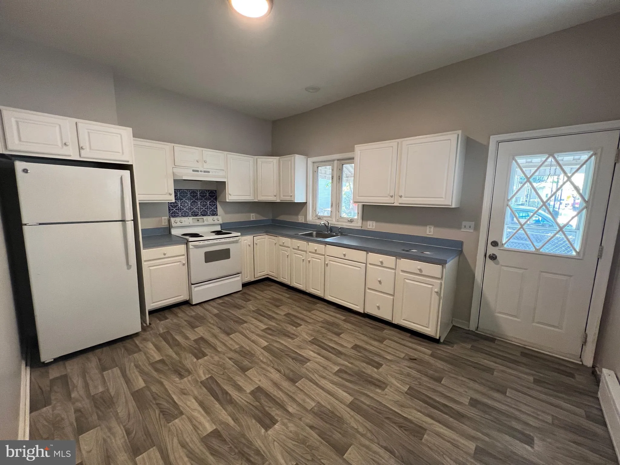 Gloucester City, New Jersey 08030, United States, 3 Bedrooms Bedrooms, ,2 BathroomsBathrooms,Residential,Active,194938