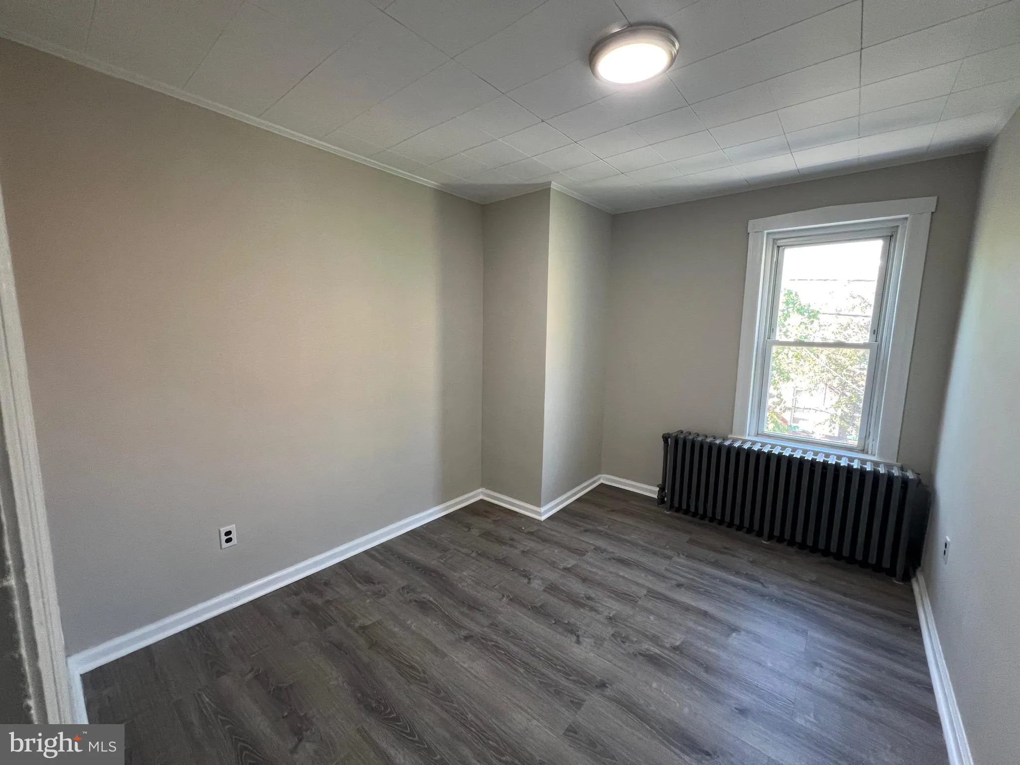 Gloucester City, New Jersey 08030, United States, 3 Bedrooms Bedrooms, ,2 BathroomsBathrooms,Residential,Active,194938