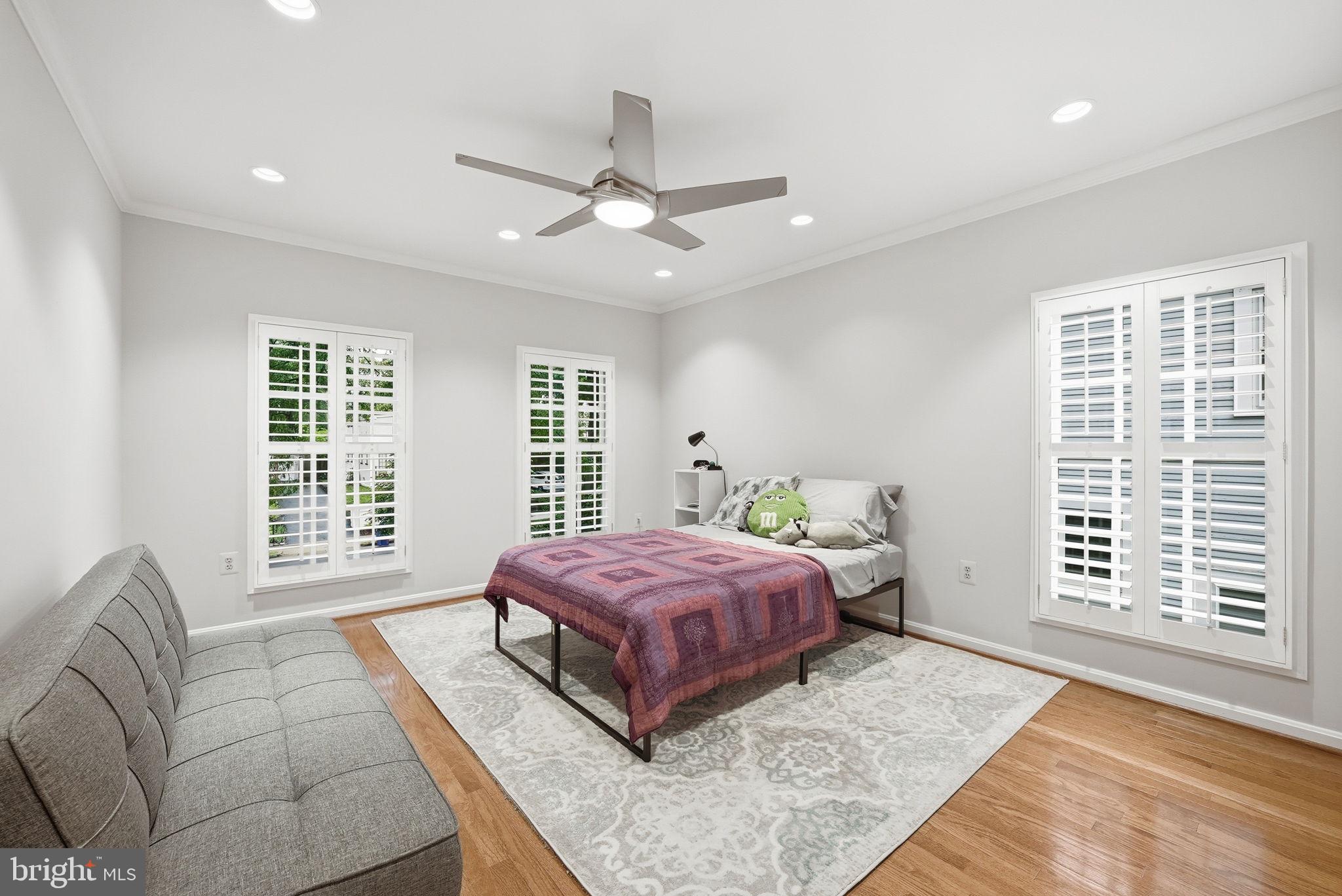 AURORA HILLS - Residential