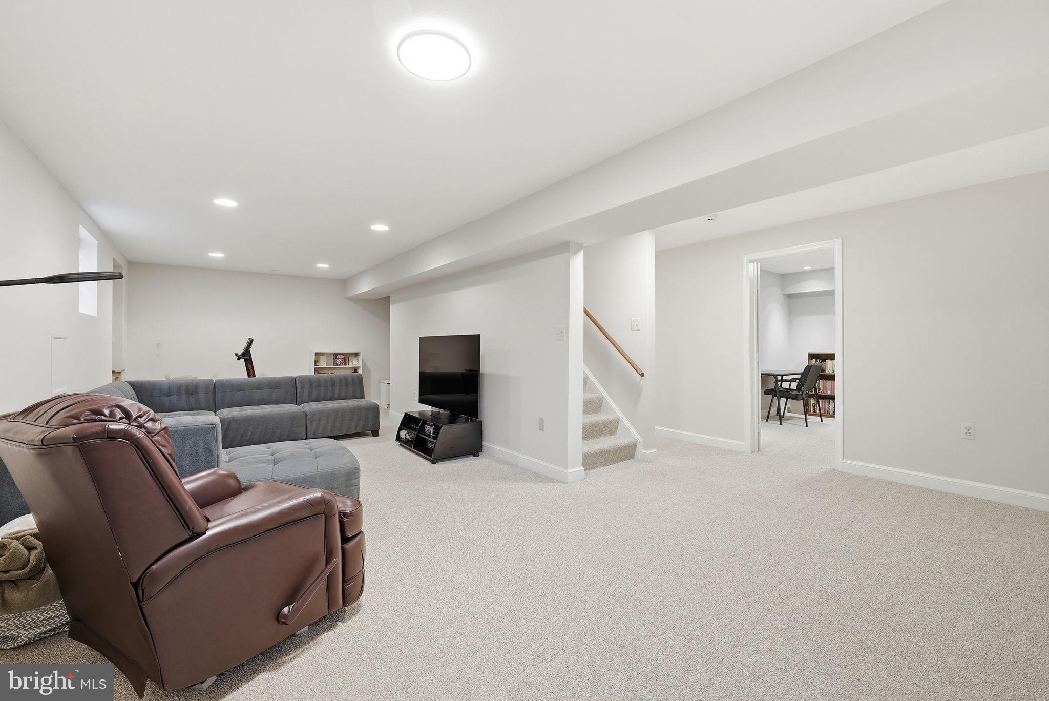 AURORA HILLS - Residential