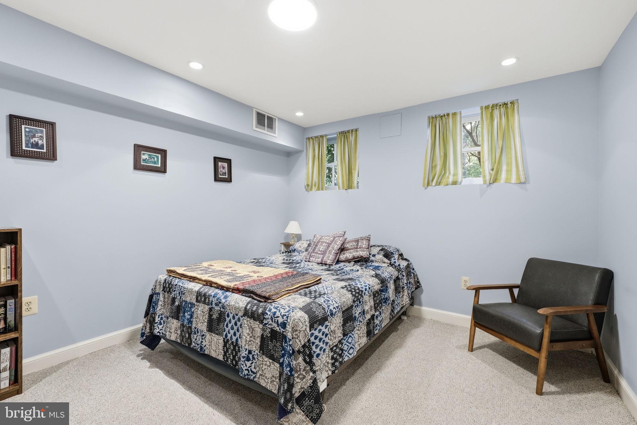 AURORA HILLS - Residential