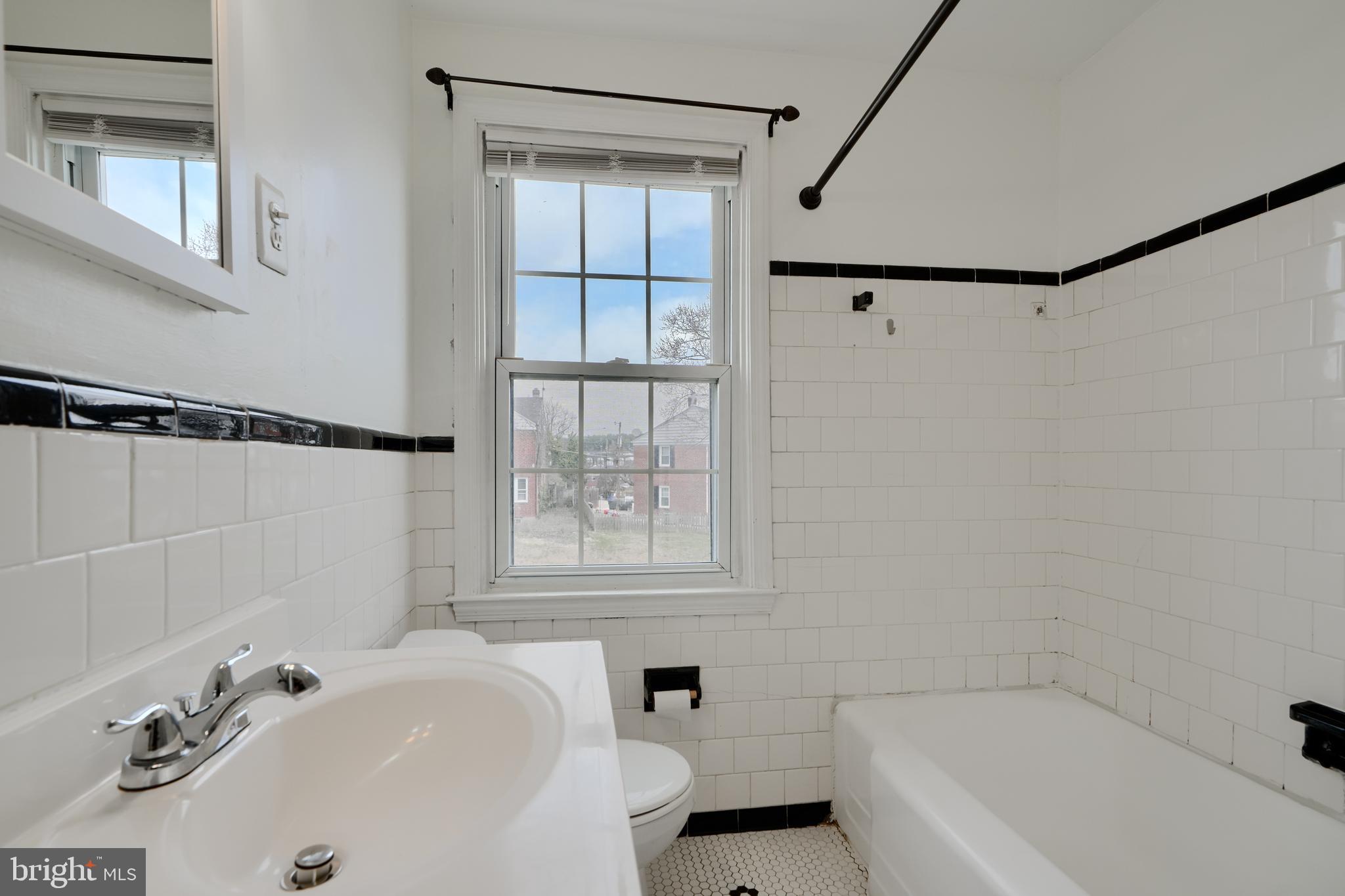 TOWSON PARK - Residential Lease