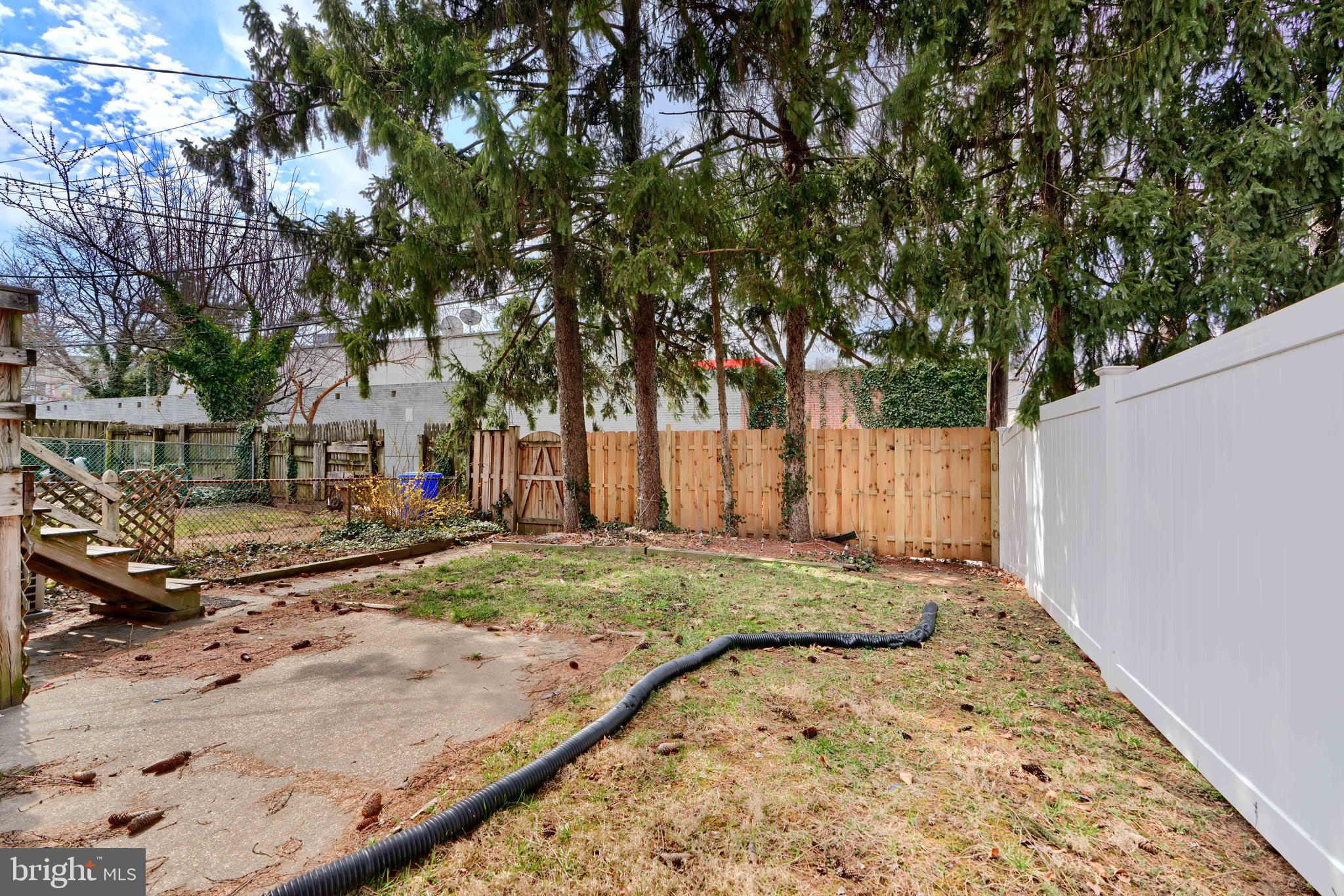 TOWSON PARK - Residential Lease