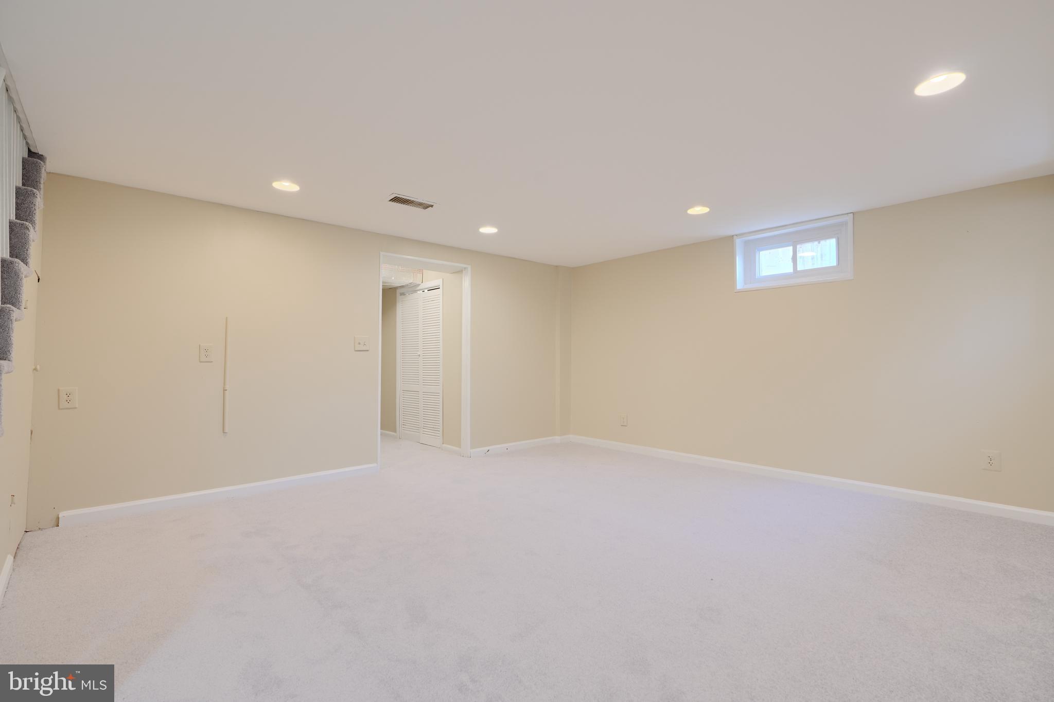 TOWSON PARK - Residential Lease