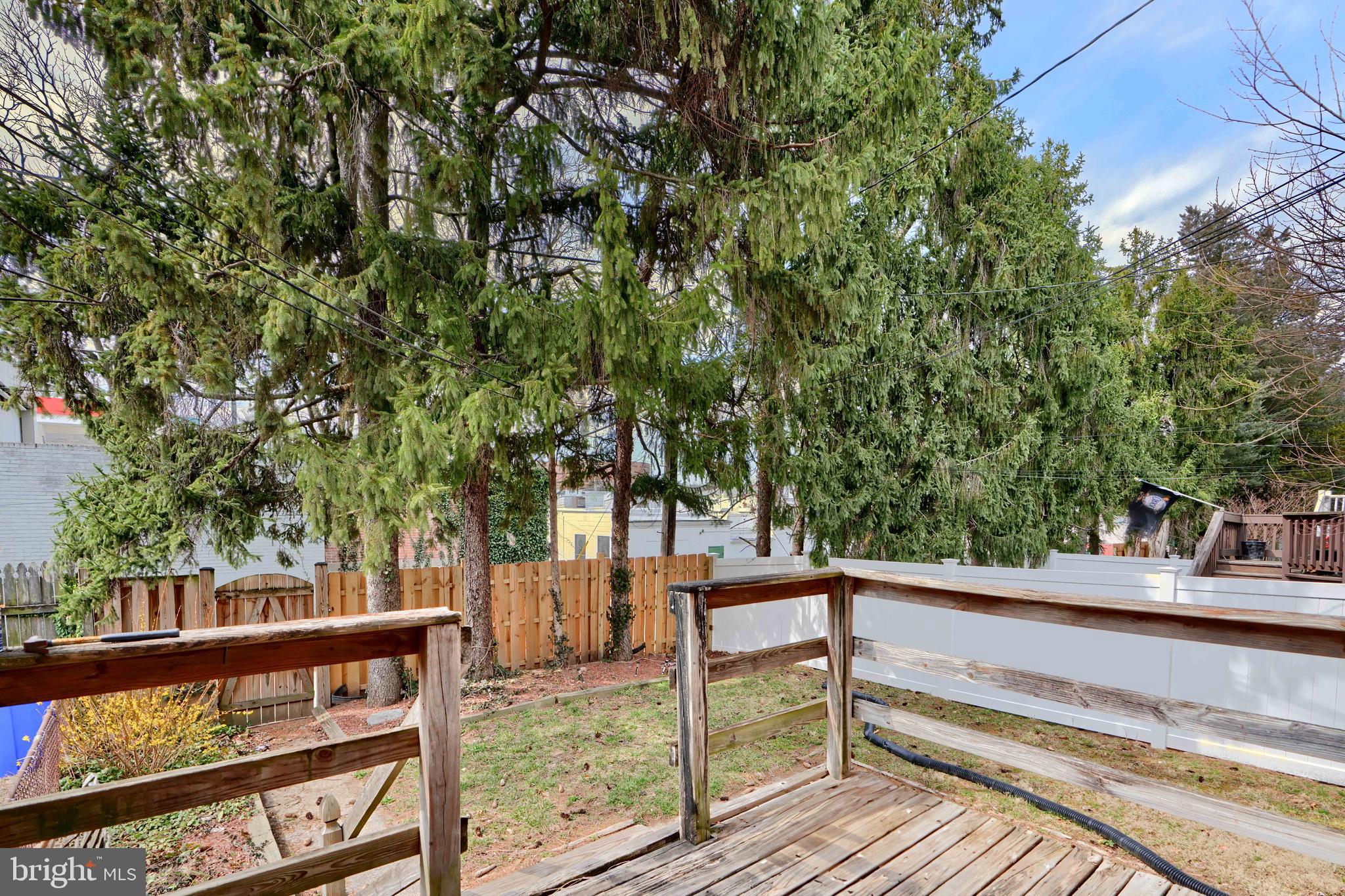 TOWSON PARK - Residential Lease