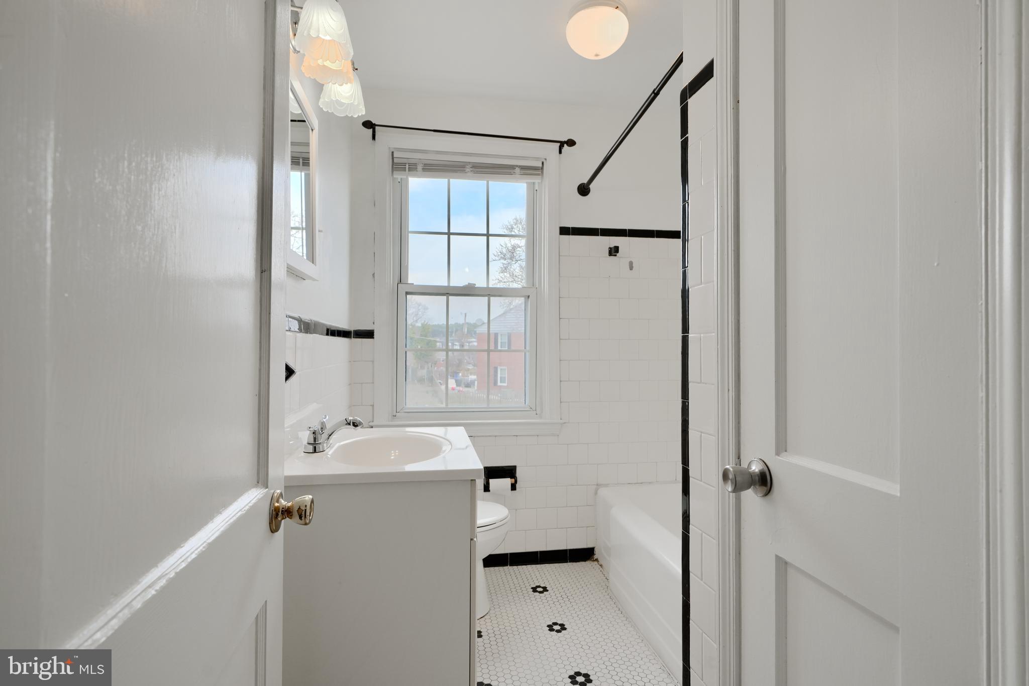 TOWSON PARK - Residential Lease