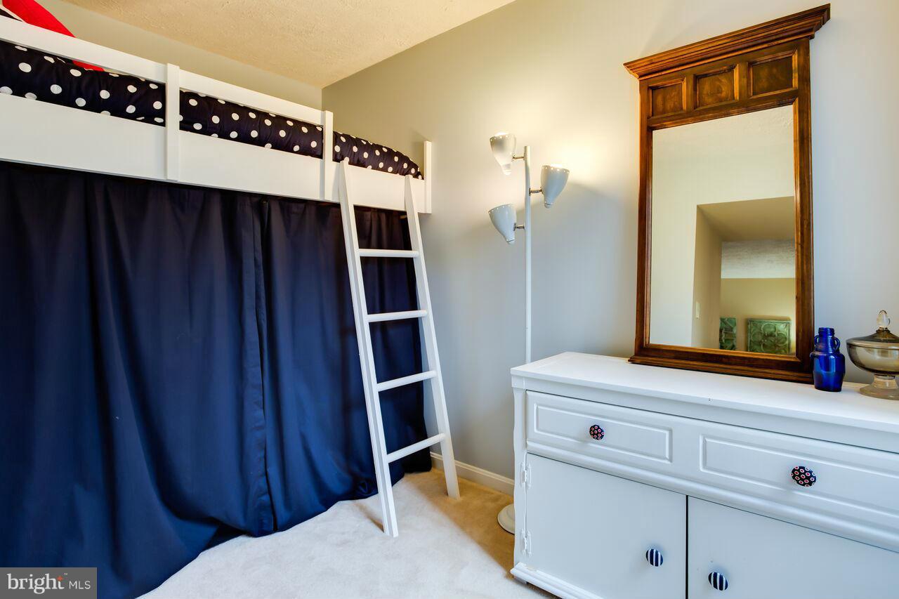 WILLOW POINT - Residential