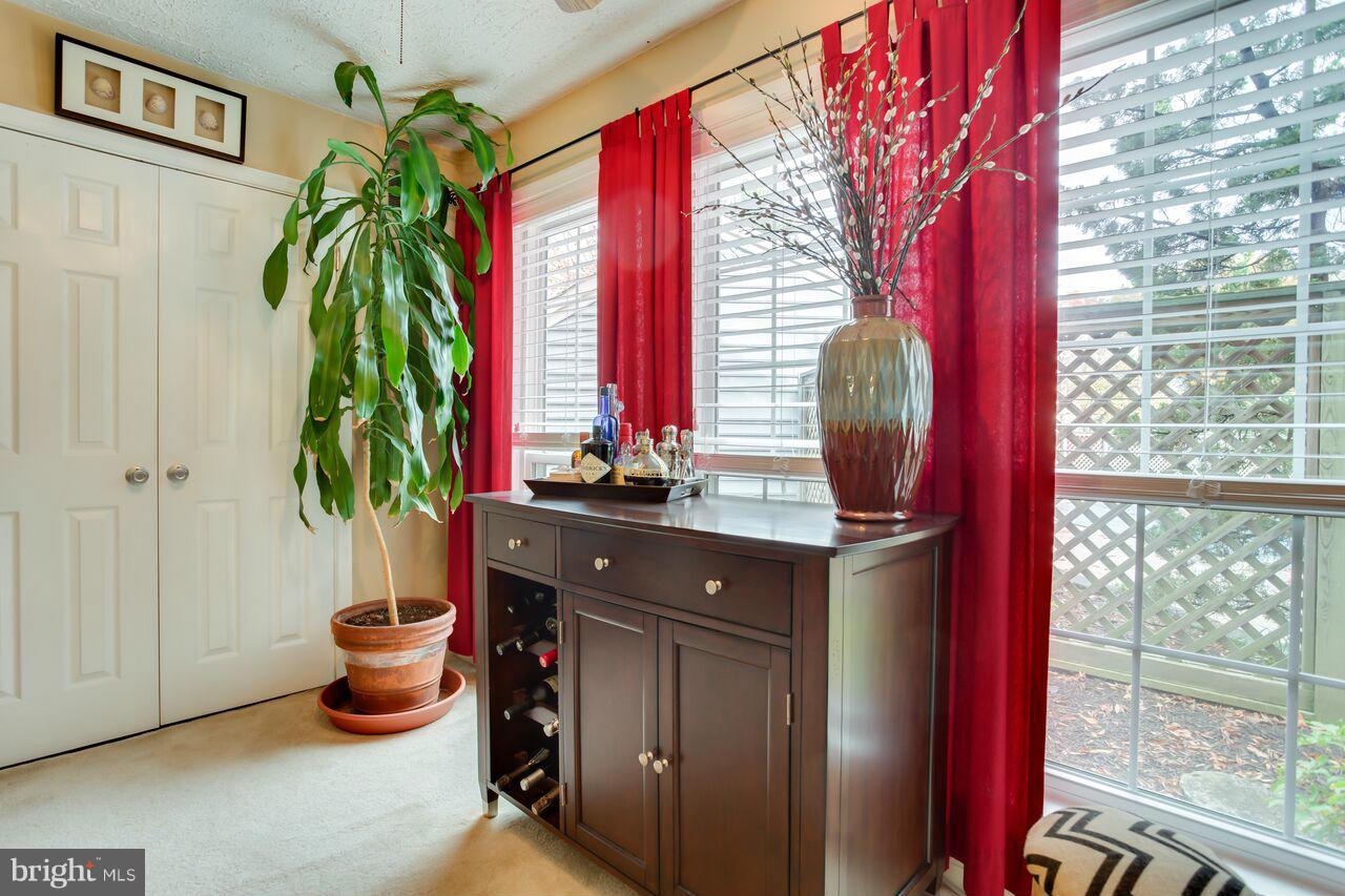 WILLOW POINT - Residential