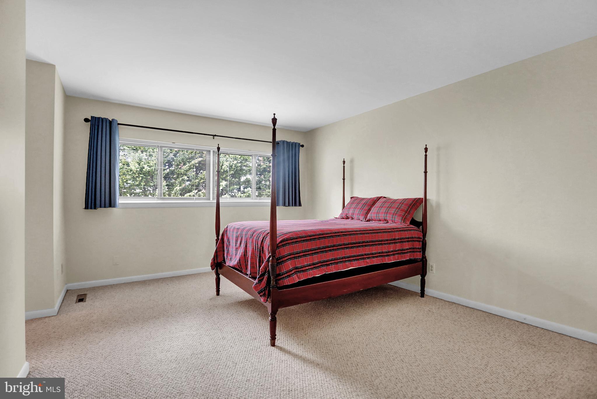 ROLAND SPRINGS - Residential