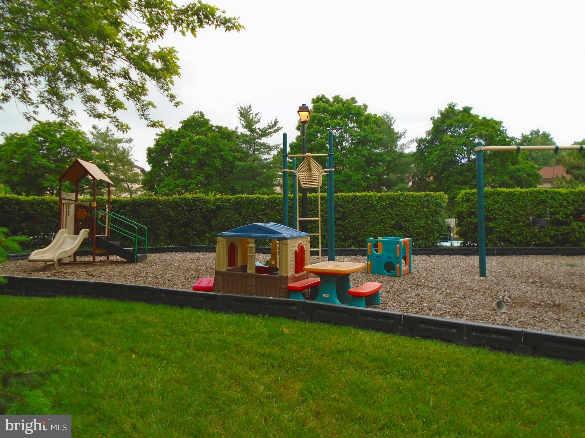 ROLAND SPRINGS - Residential