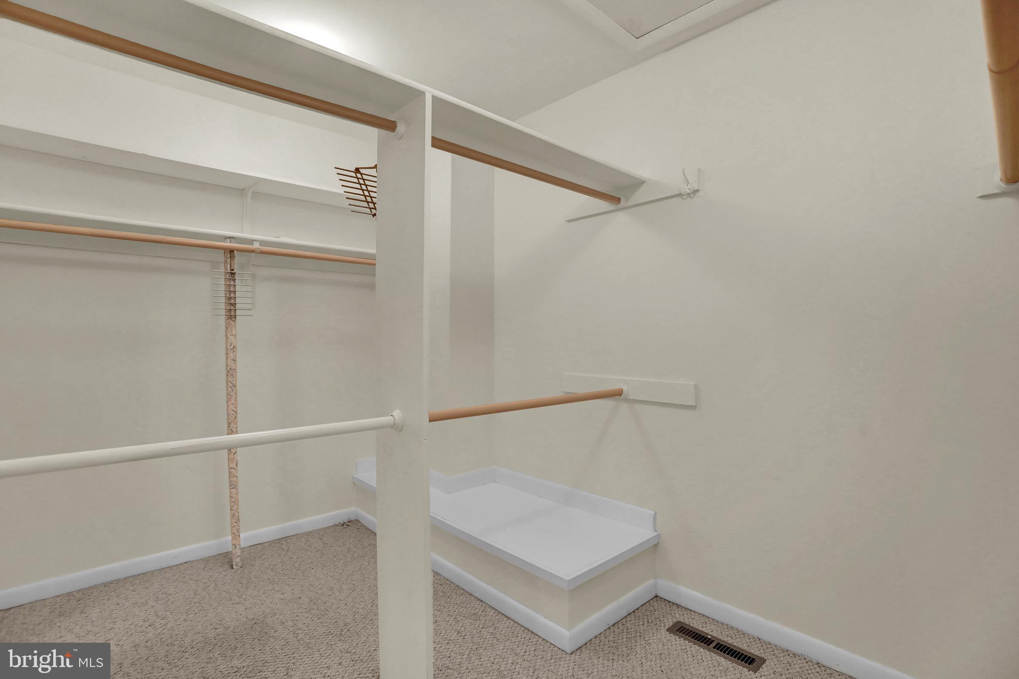 ROLAND SPRINGS - Residential