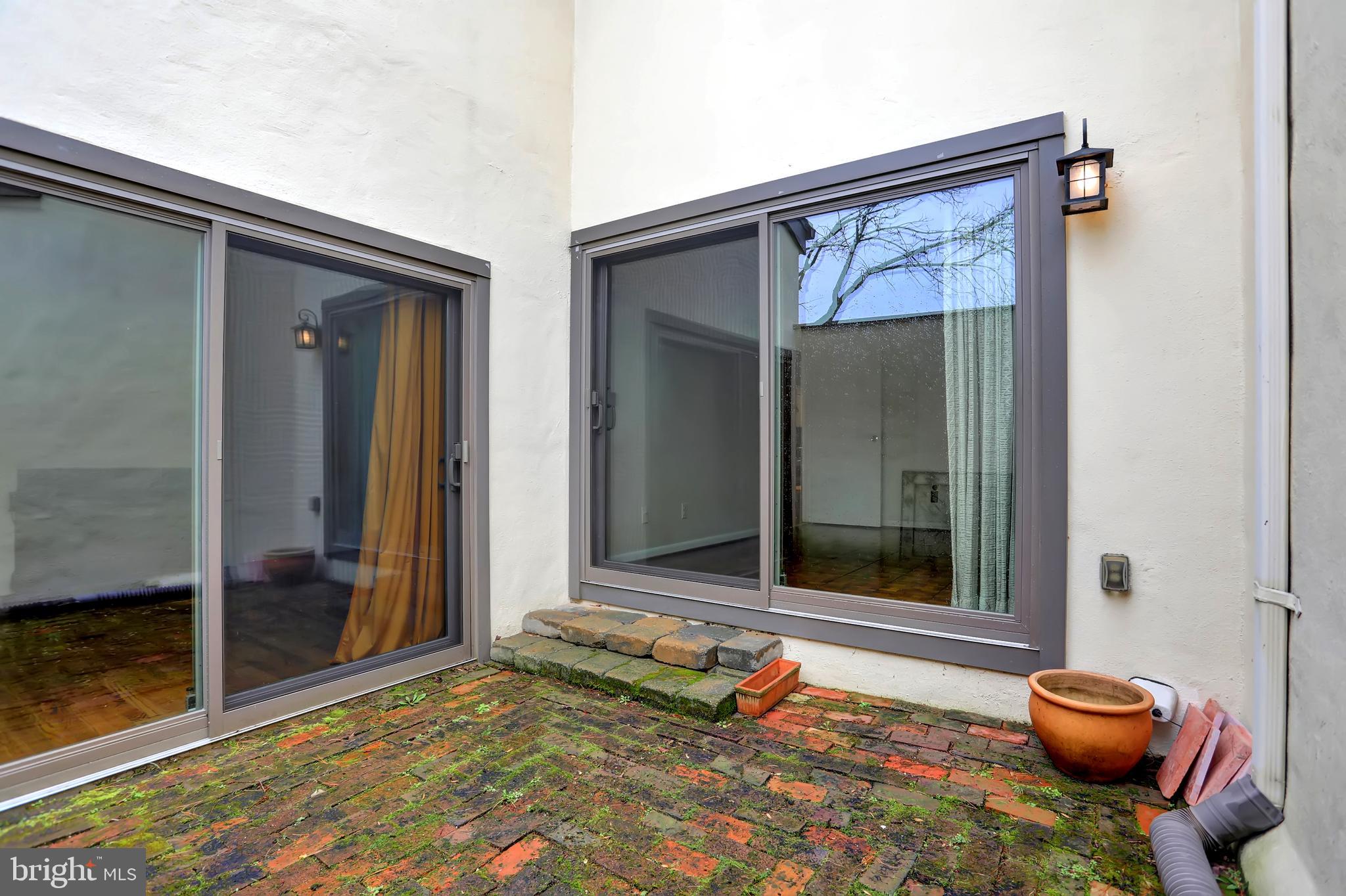 ROLAND SPRINGS - Residential