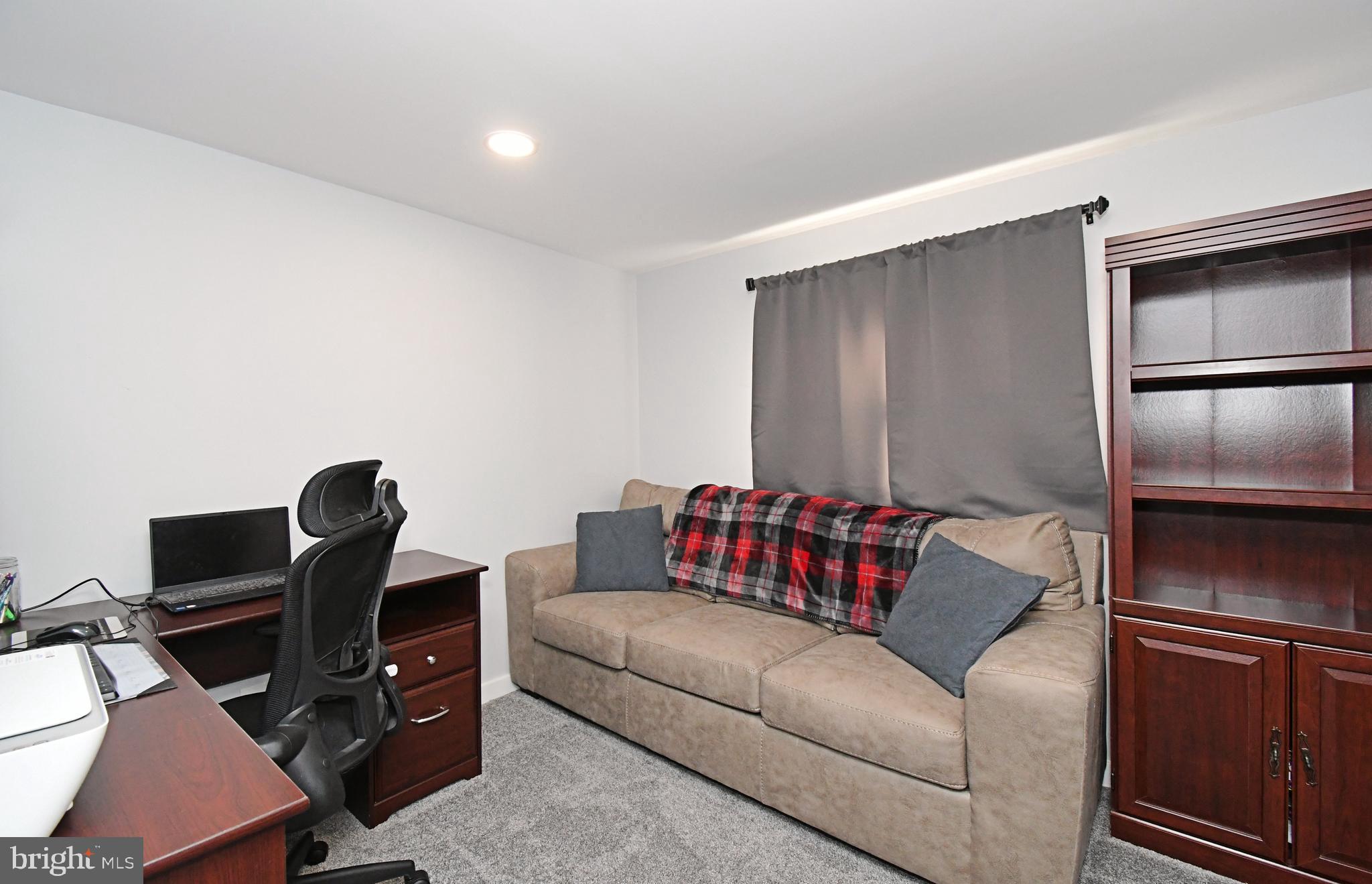 NORRISTOWN - Residential