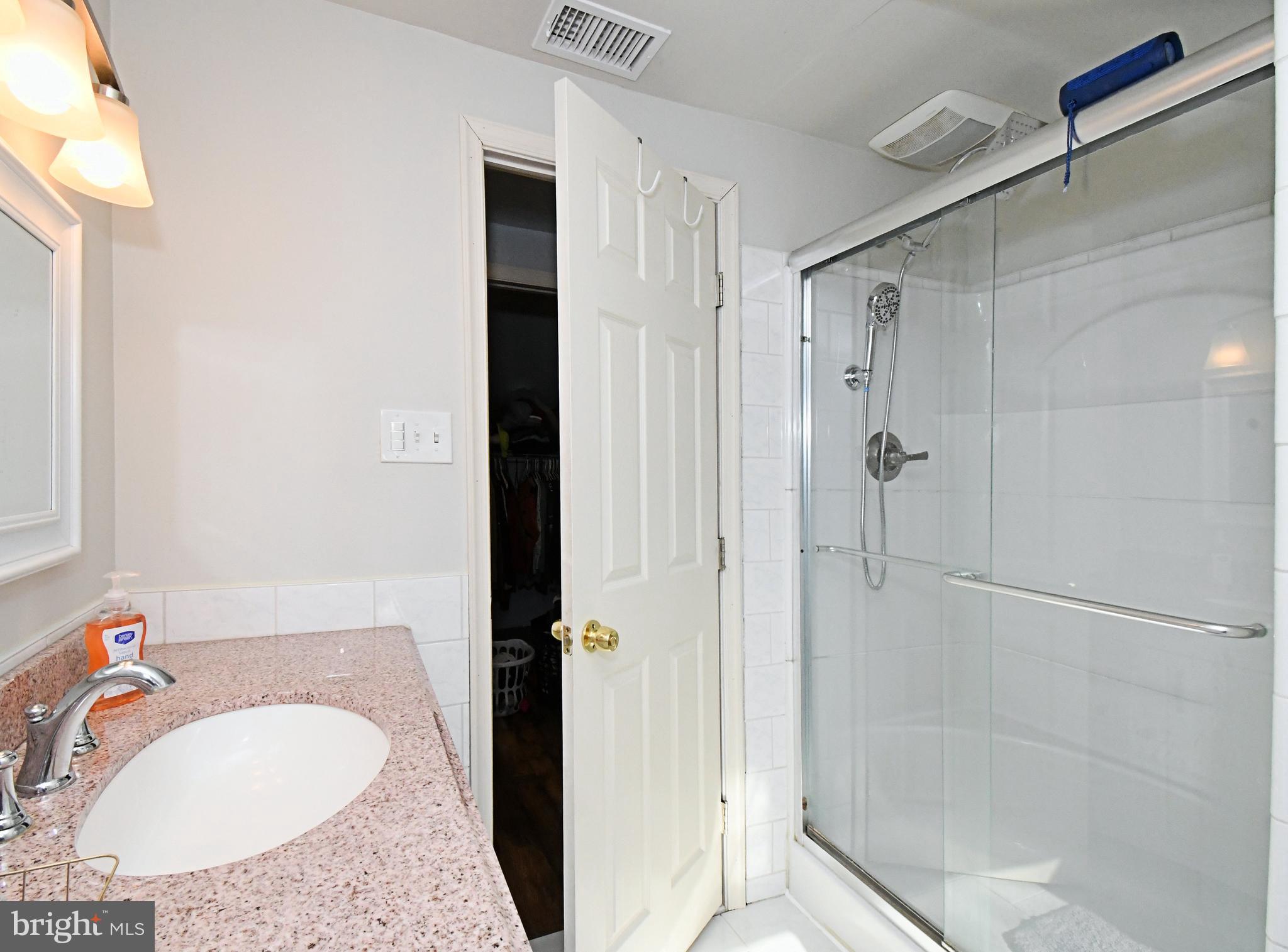 NORRISTOWN - Residential