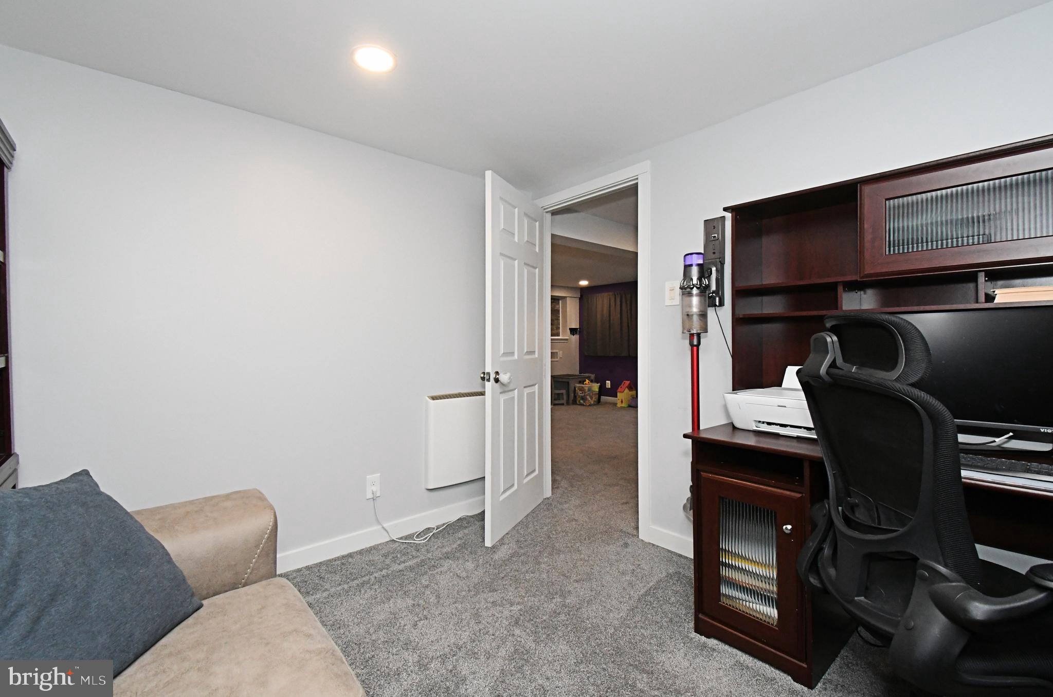 NORRISTOWN - Residential