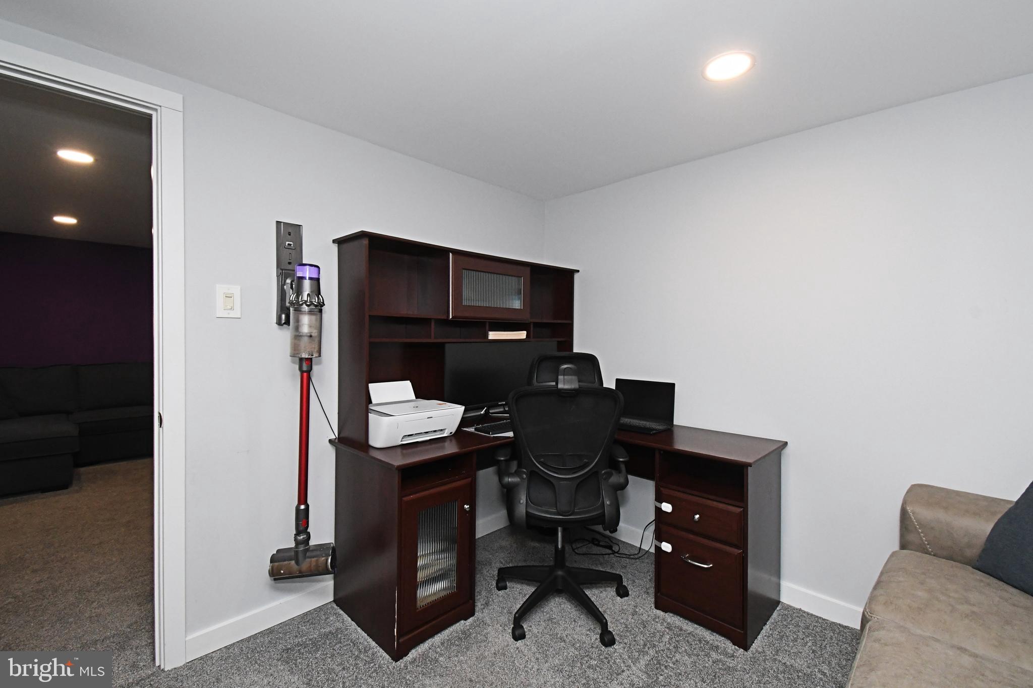 NORRISTOWN - Residential