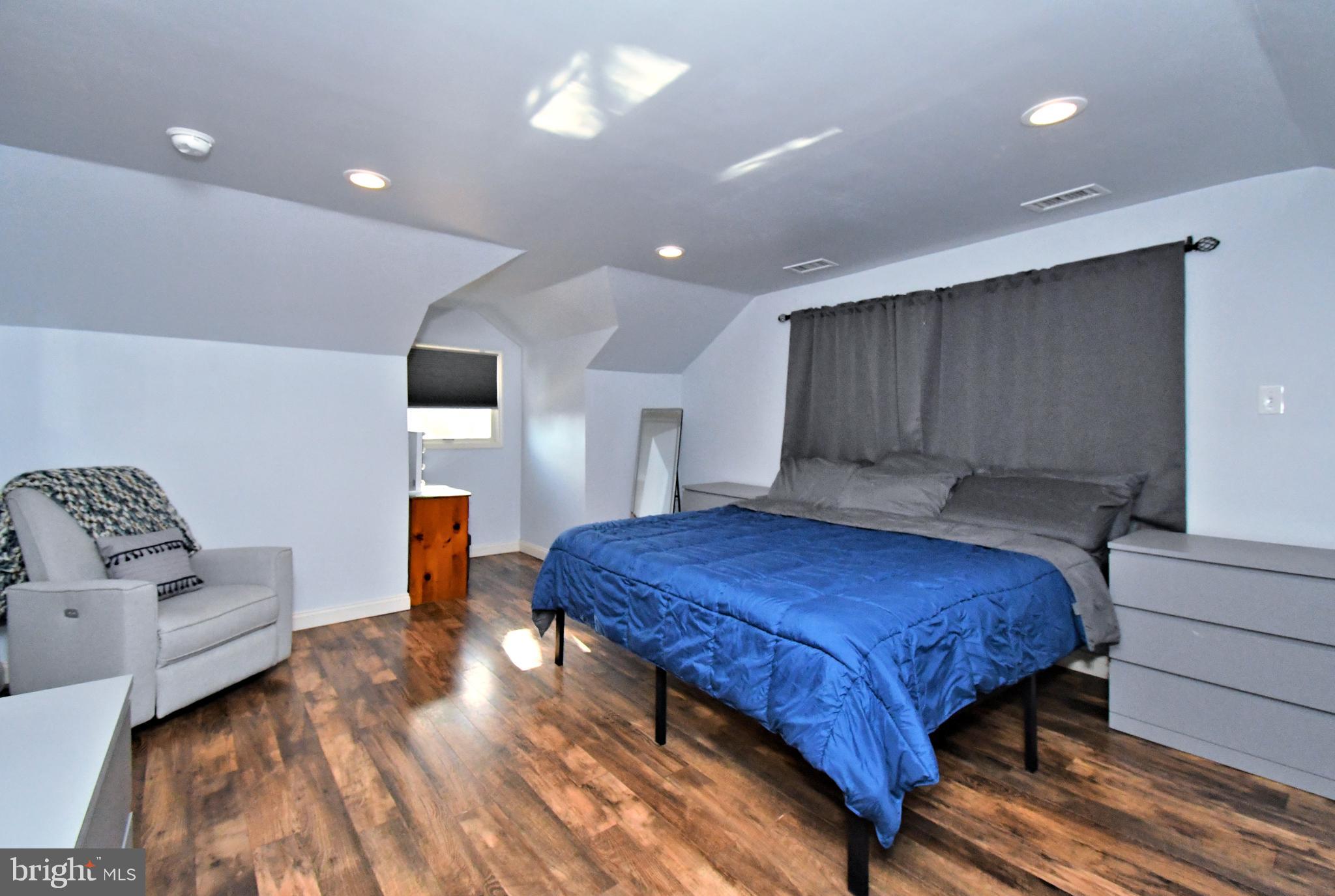 NORRISTOWN - Residential