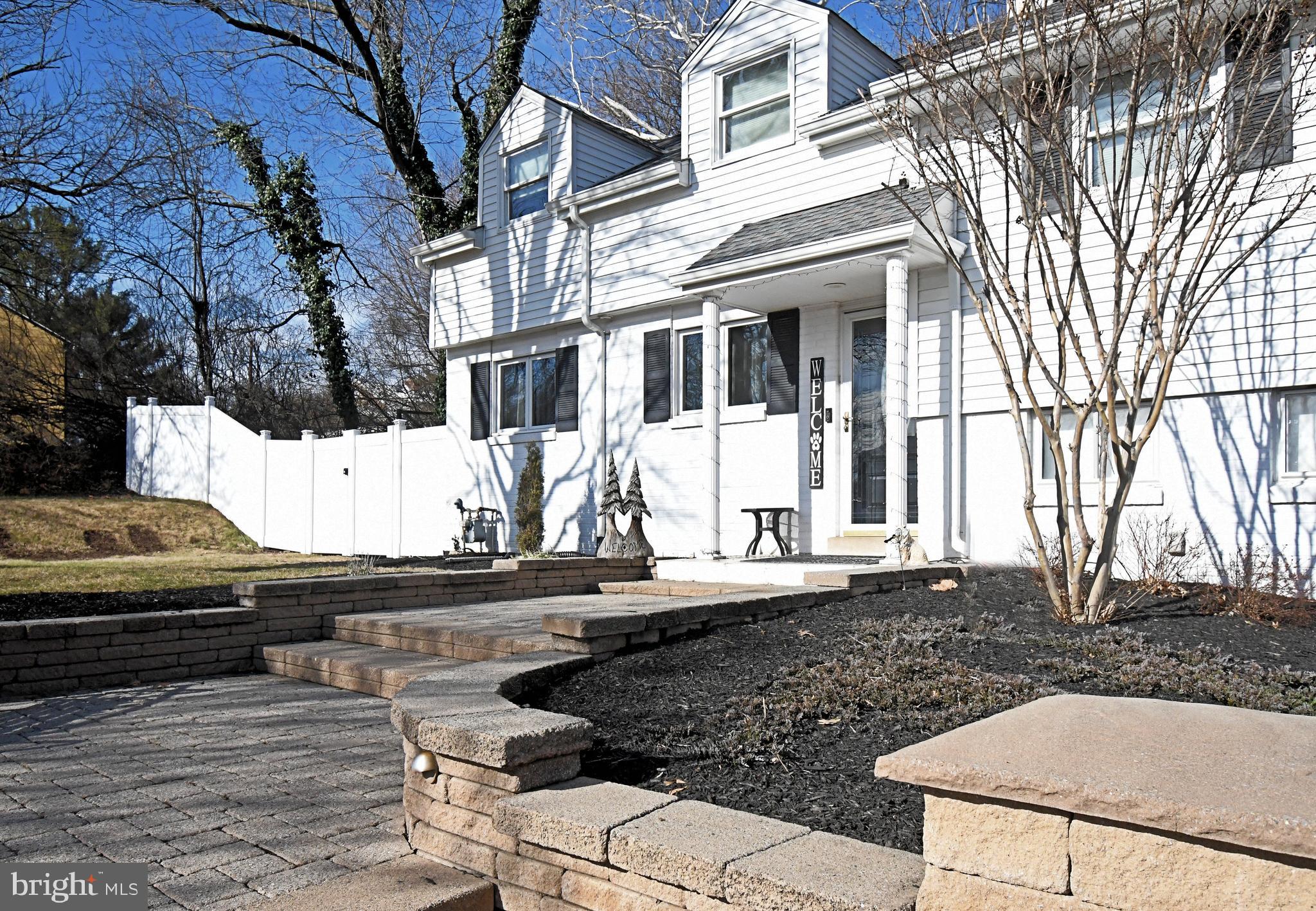 NORRISTOWN - Residential