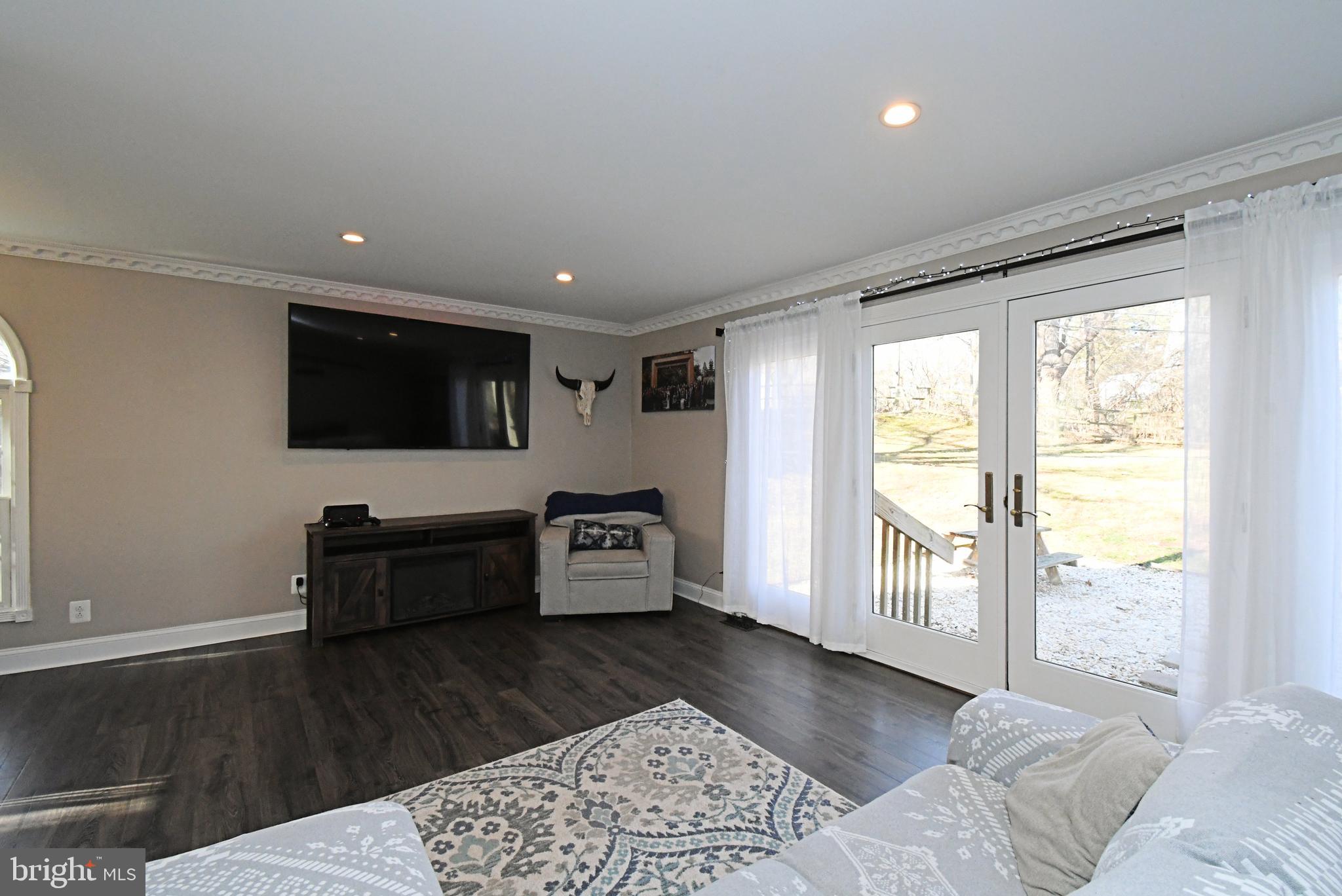 NORRISTOWN - Residential