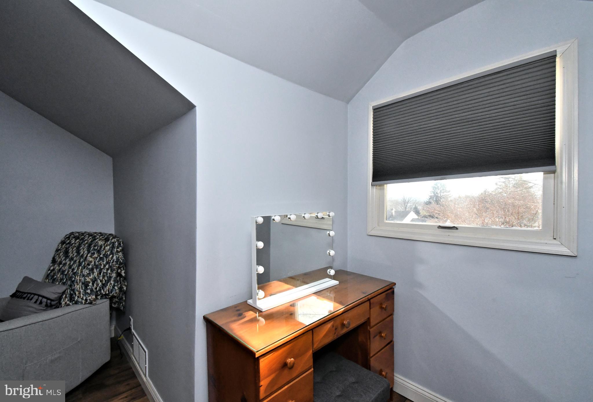 NORRISTOWN - Residential