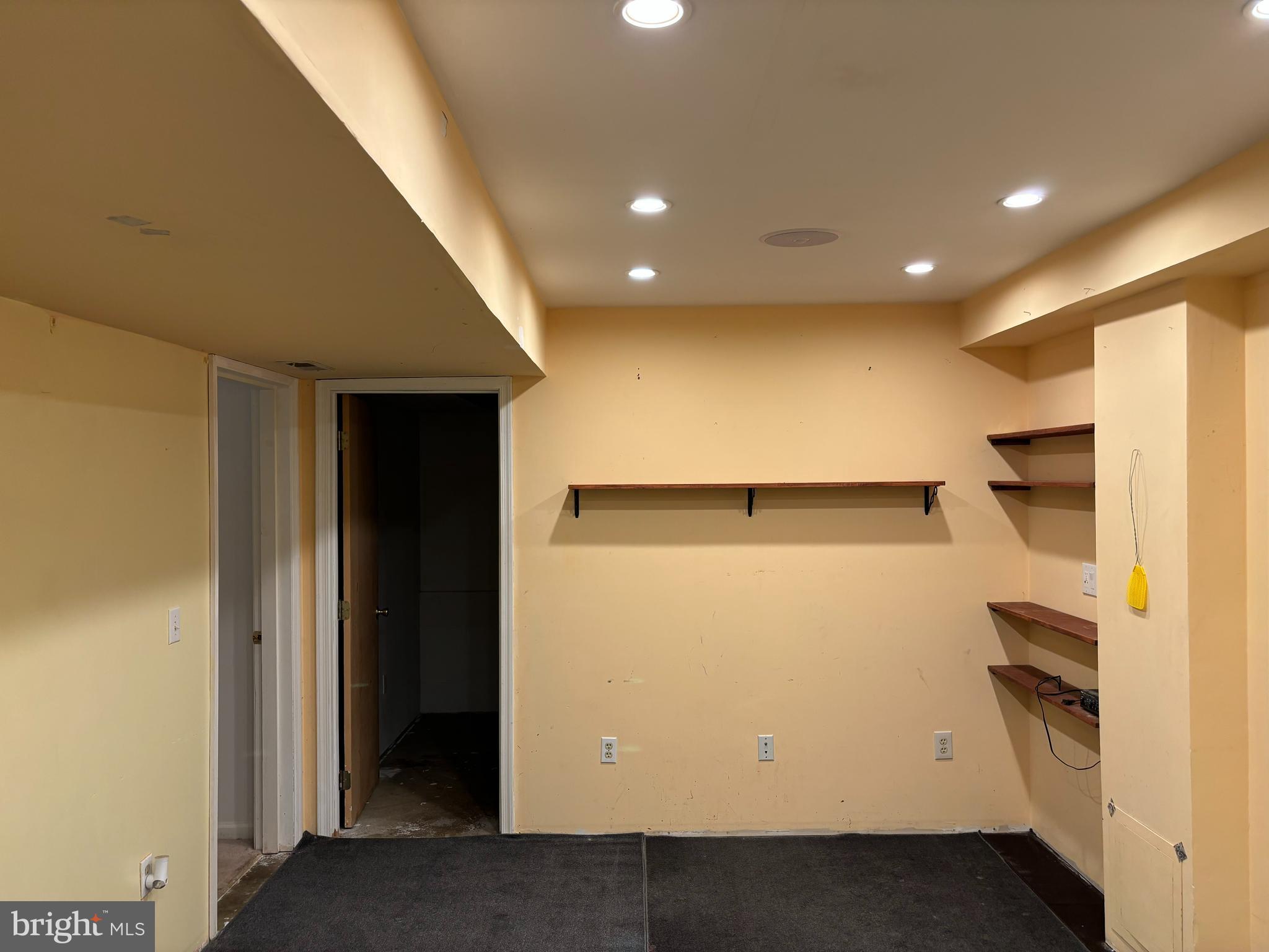 FOREST HEIGHTS - Residential Lease