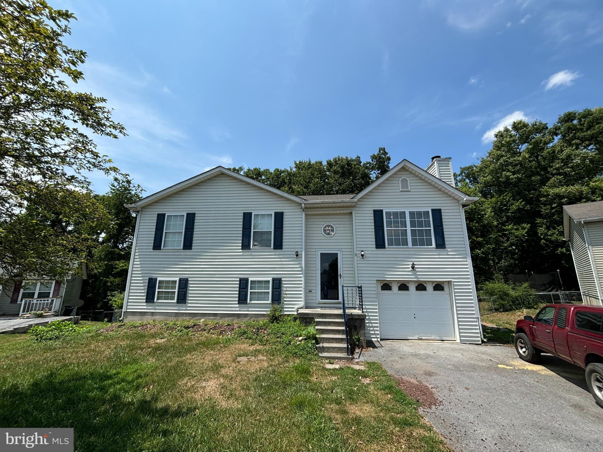 FOREST HEIGHTS - Residential Lease