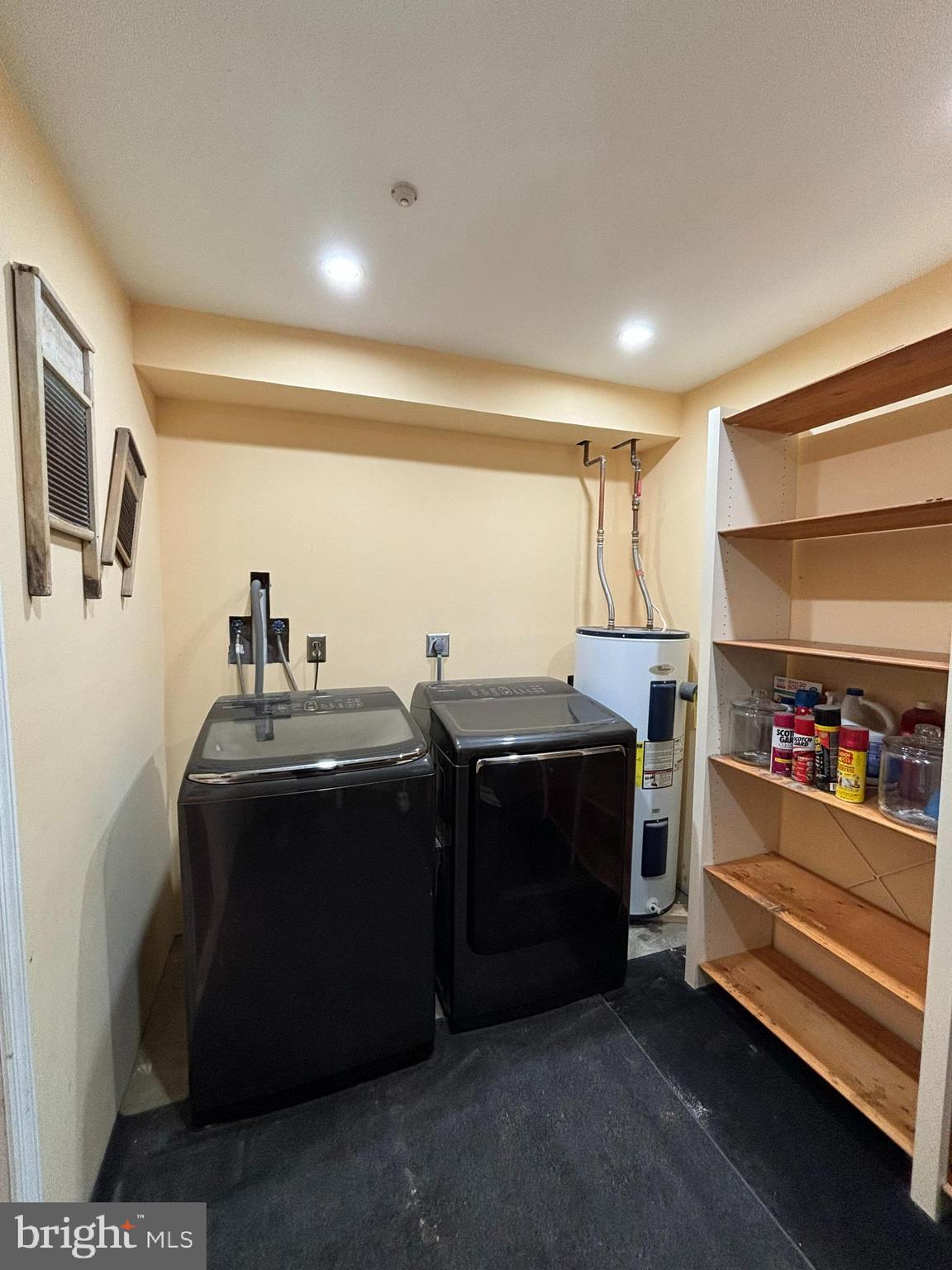 FOREST HEIGHTS - Residential Lease