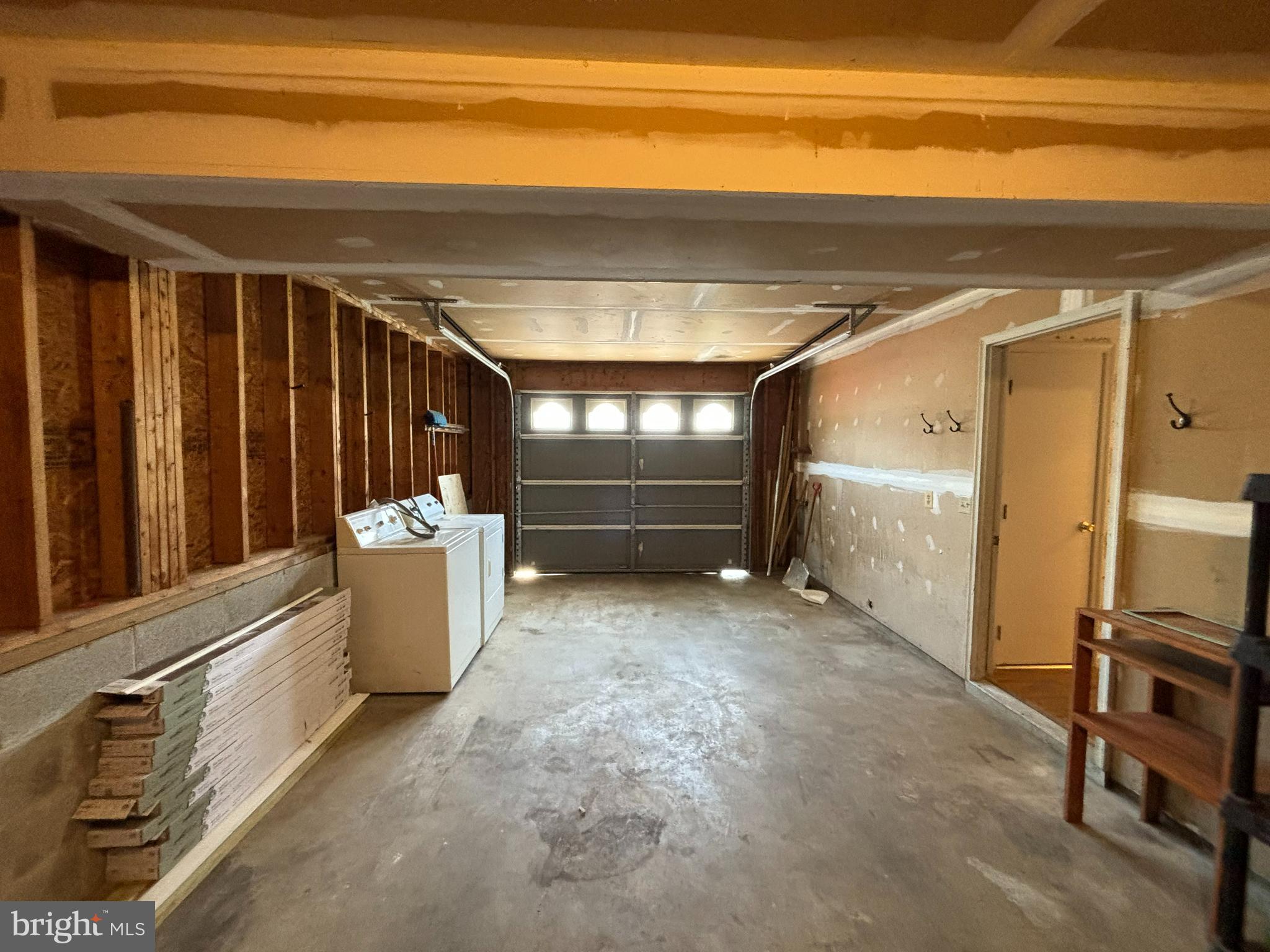 FOREST HEIGHTS - Residential Lease