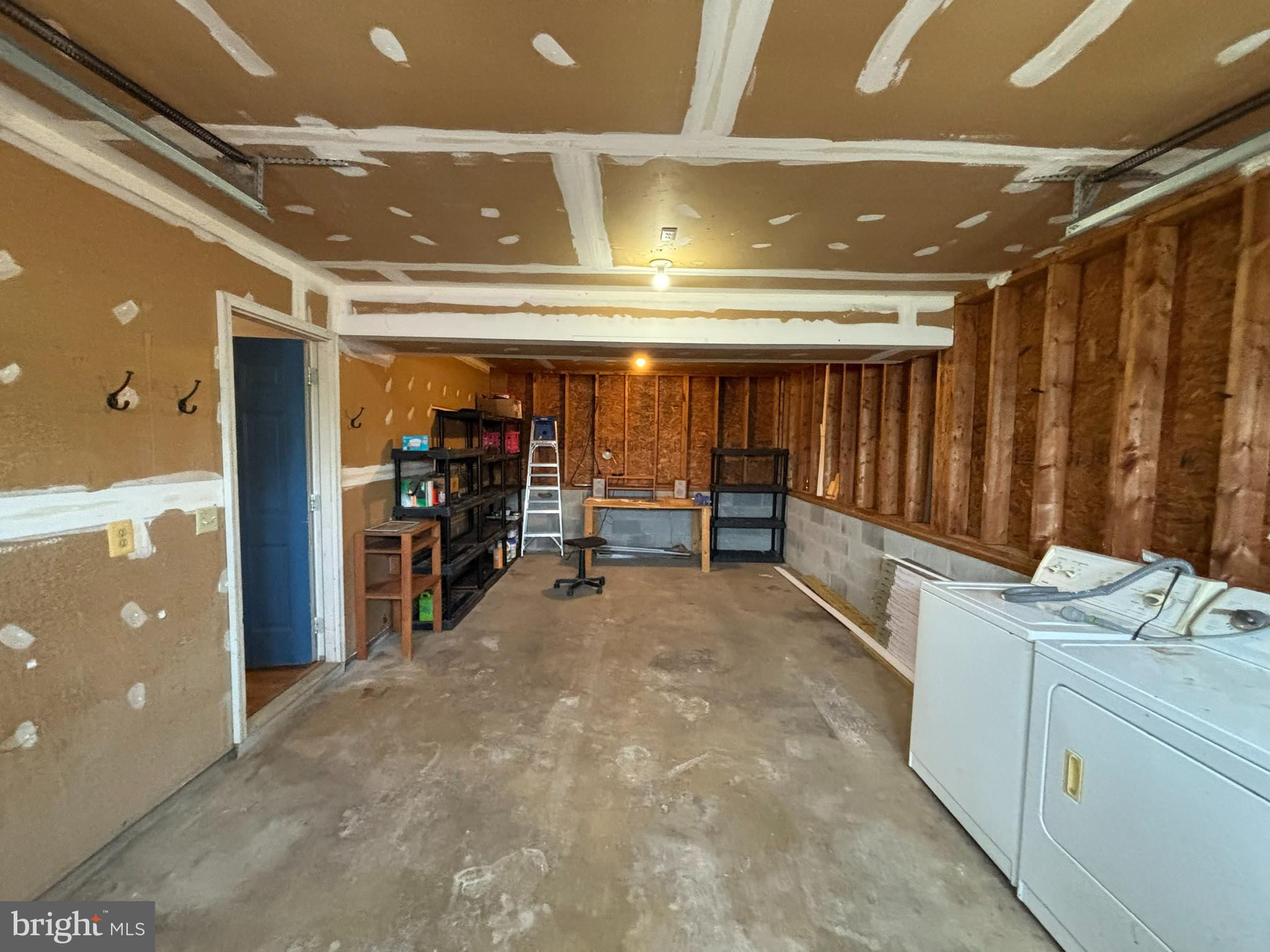 FOREST HEIGHTS - Residential Lease