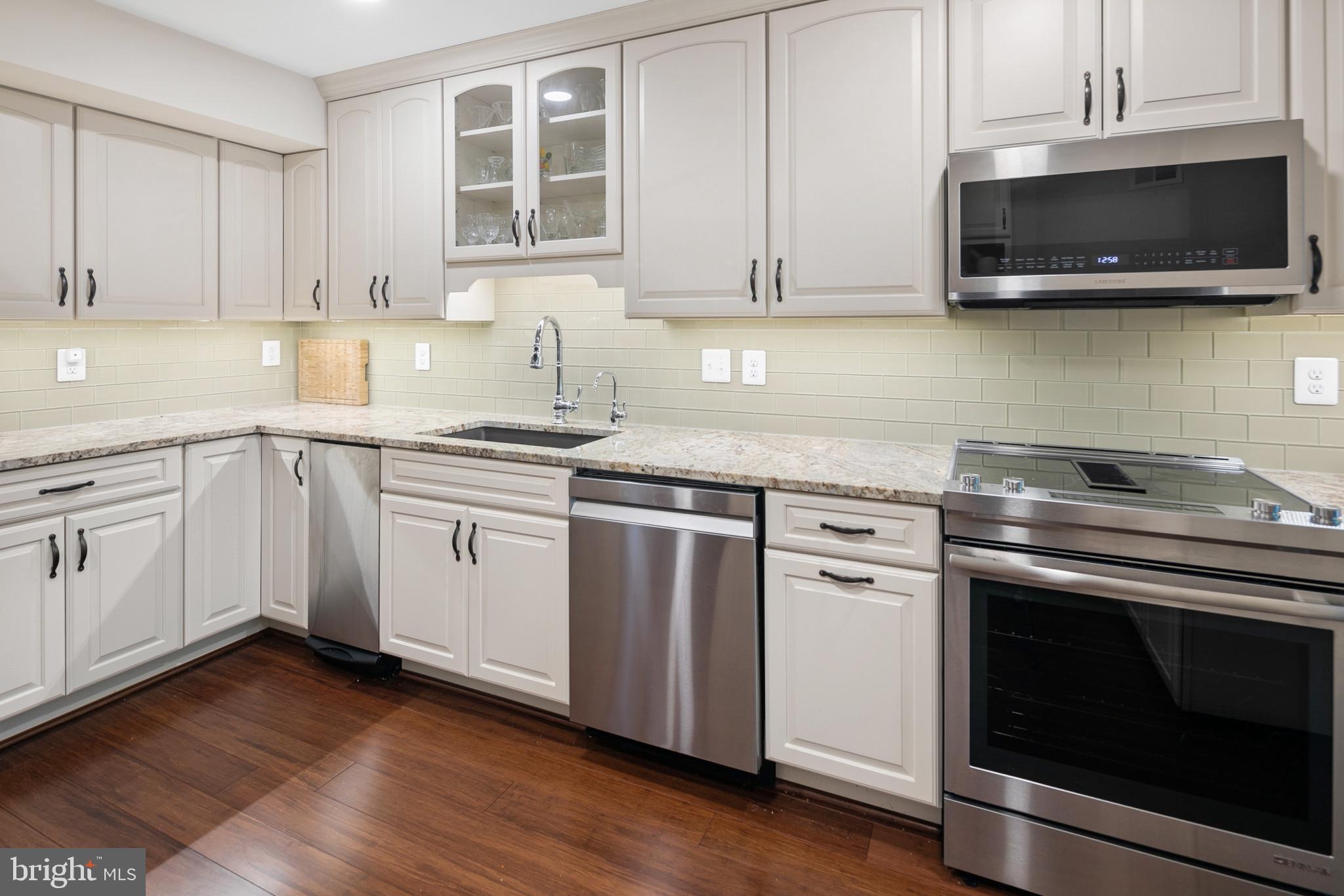 GREENE TREE - Residential