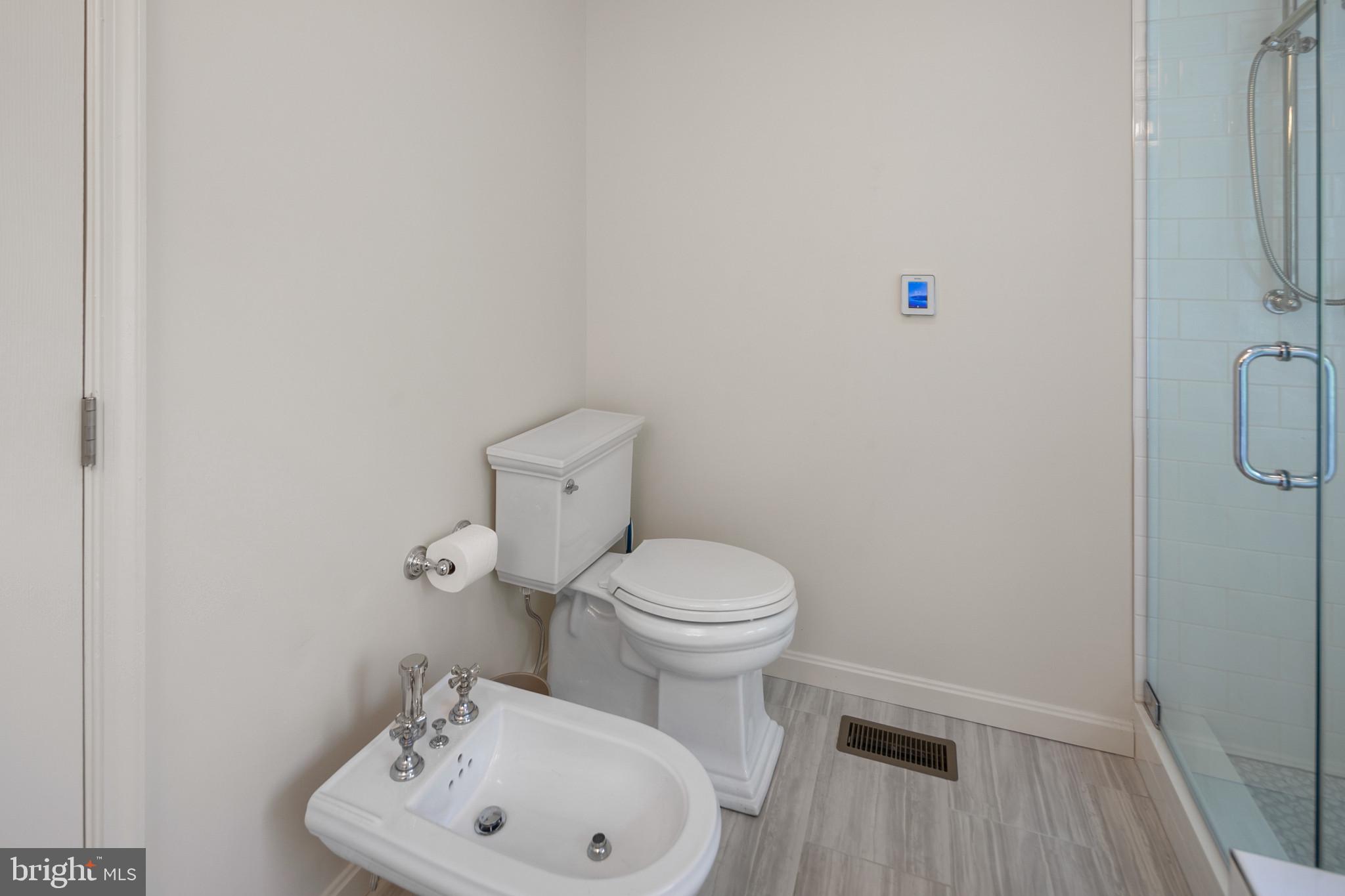 GREENE TREE - Residential