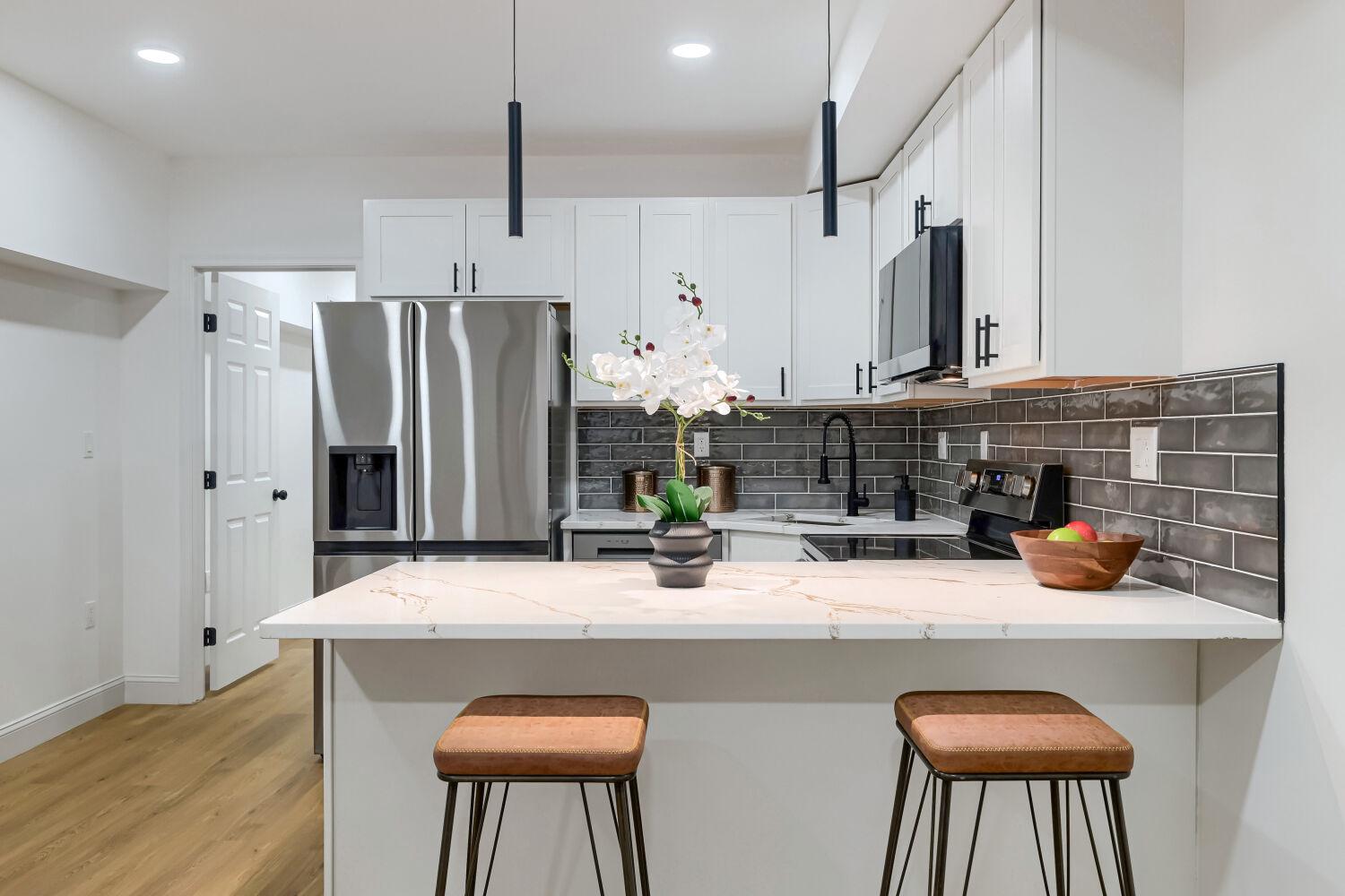 MADISON PARK HISTORIC DISTRICT - Residential Income