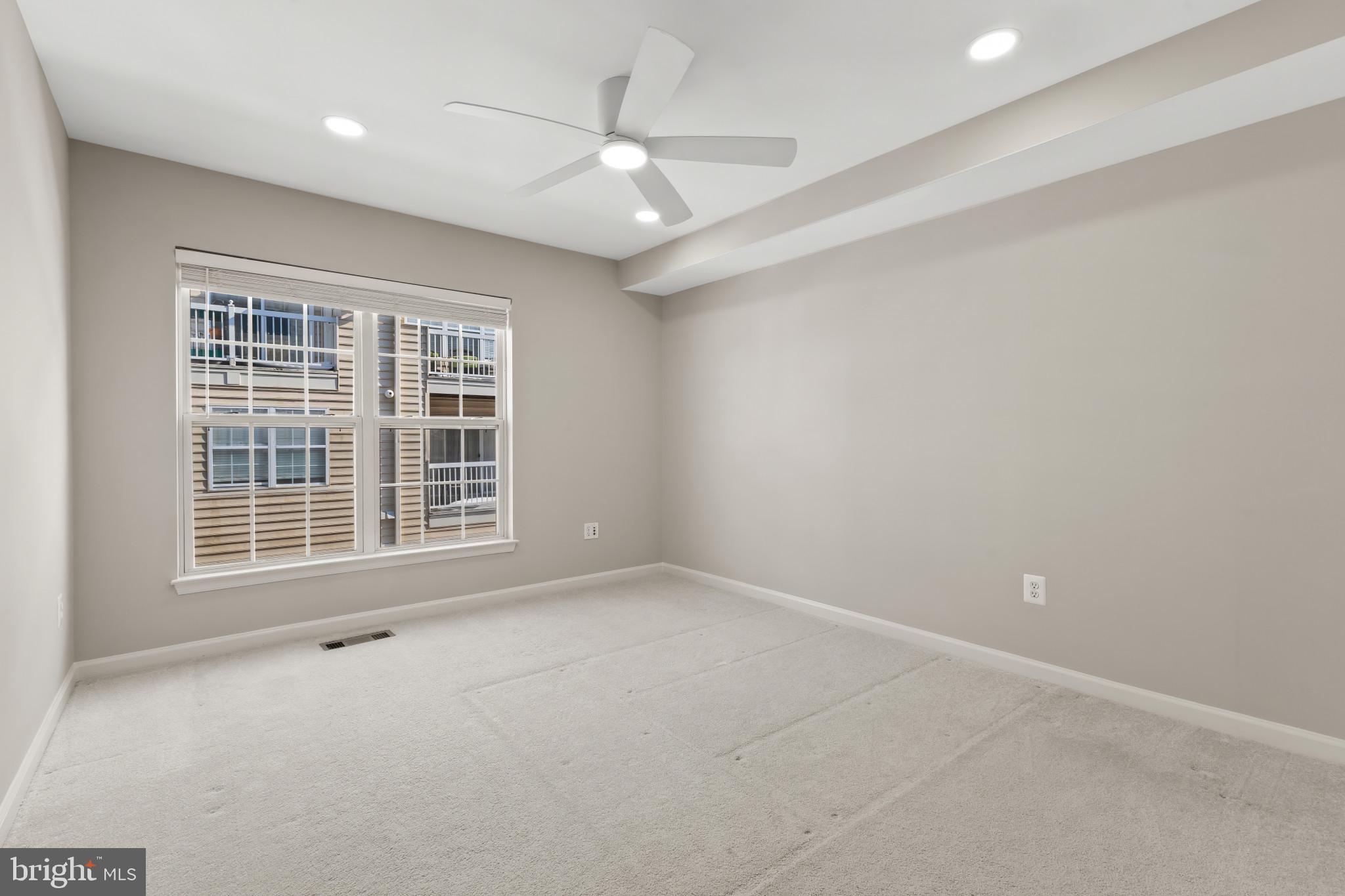 CAMERON STATION - Residential