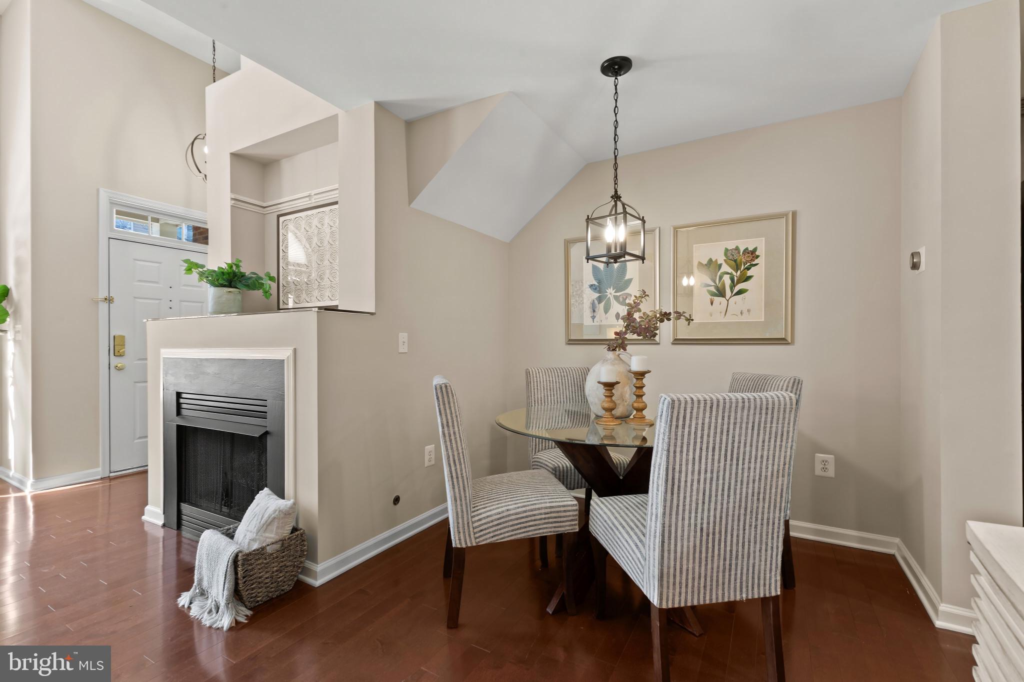 CAMERON STATION - Residential