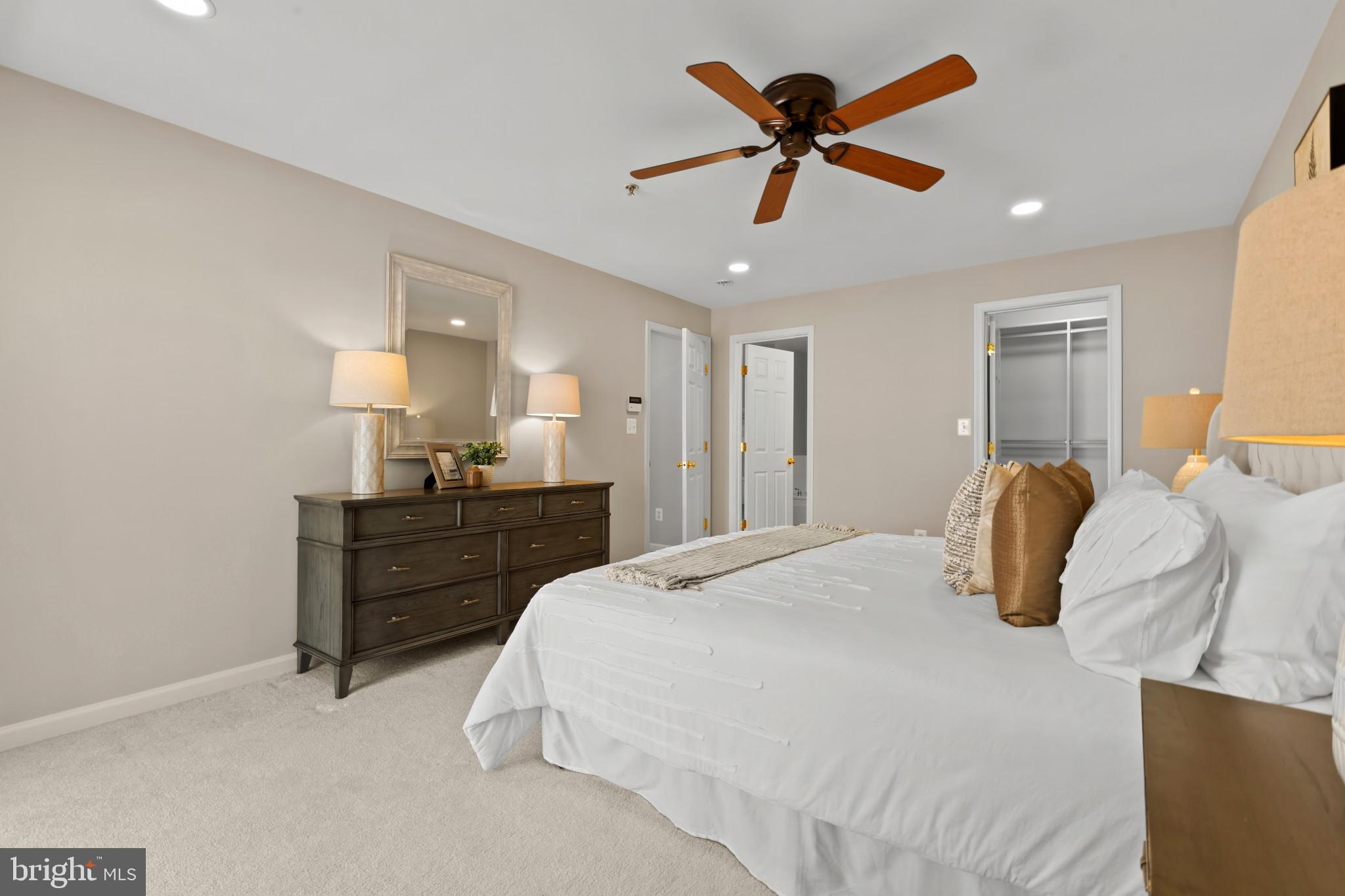 CAMERON STATION - Residential