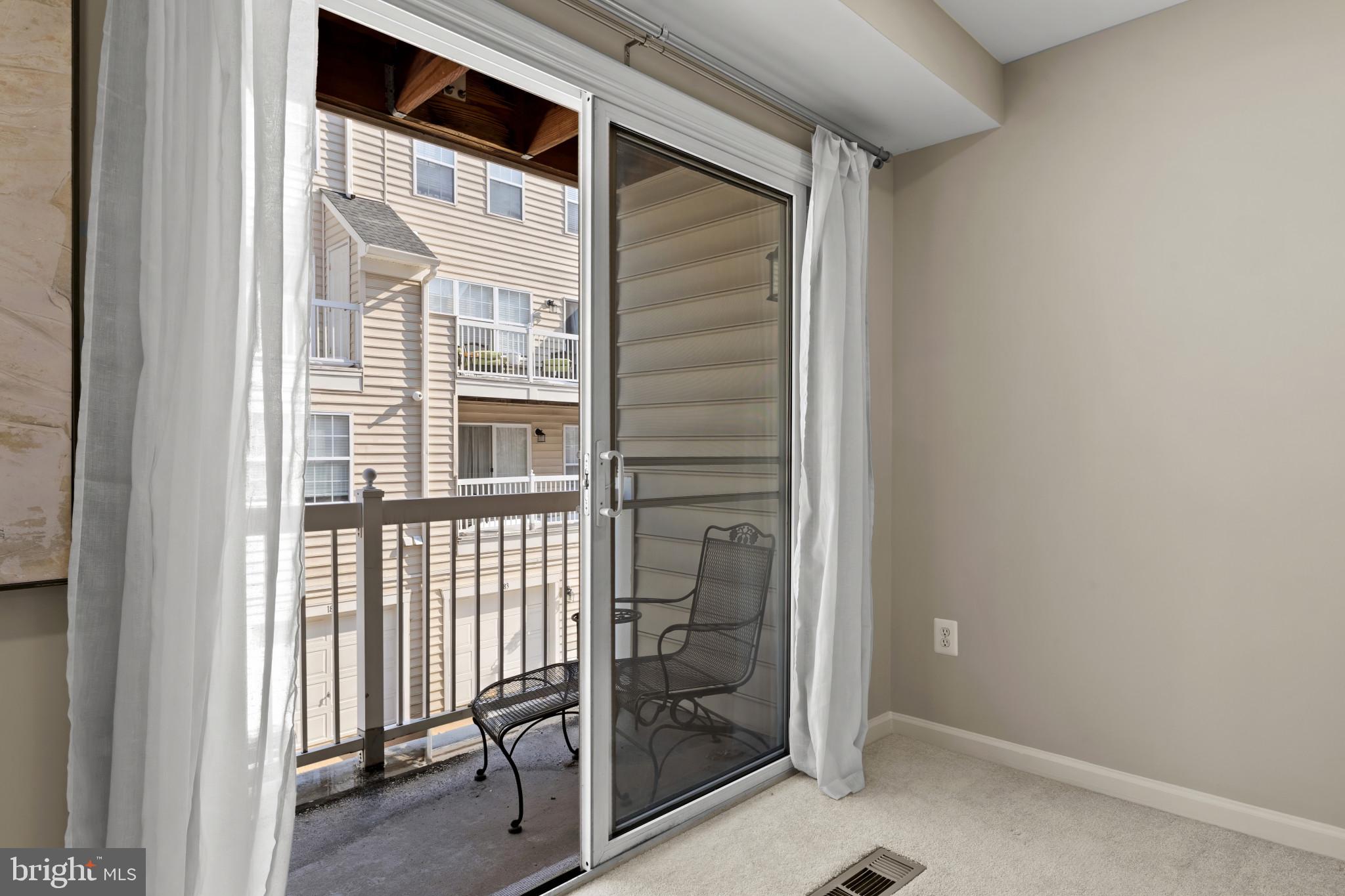 CAMERON STATION - Residential