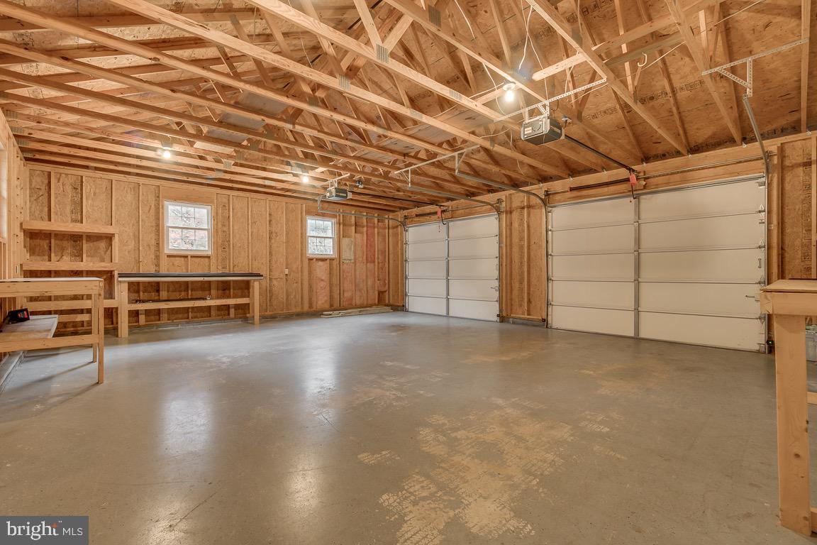 LAKE CAROLINE - Residential