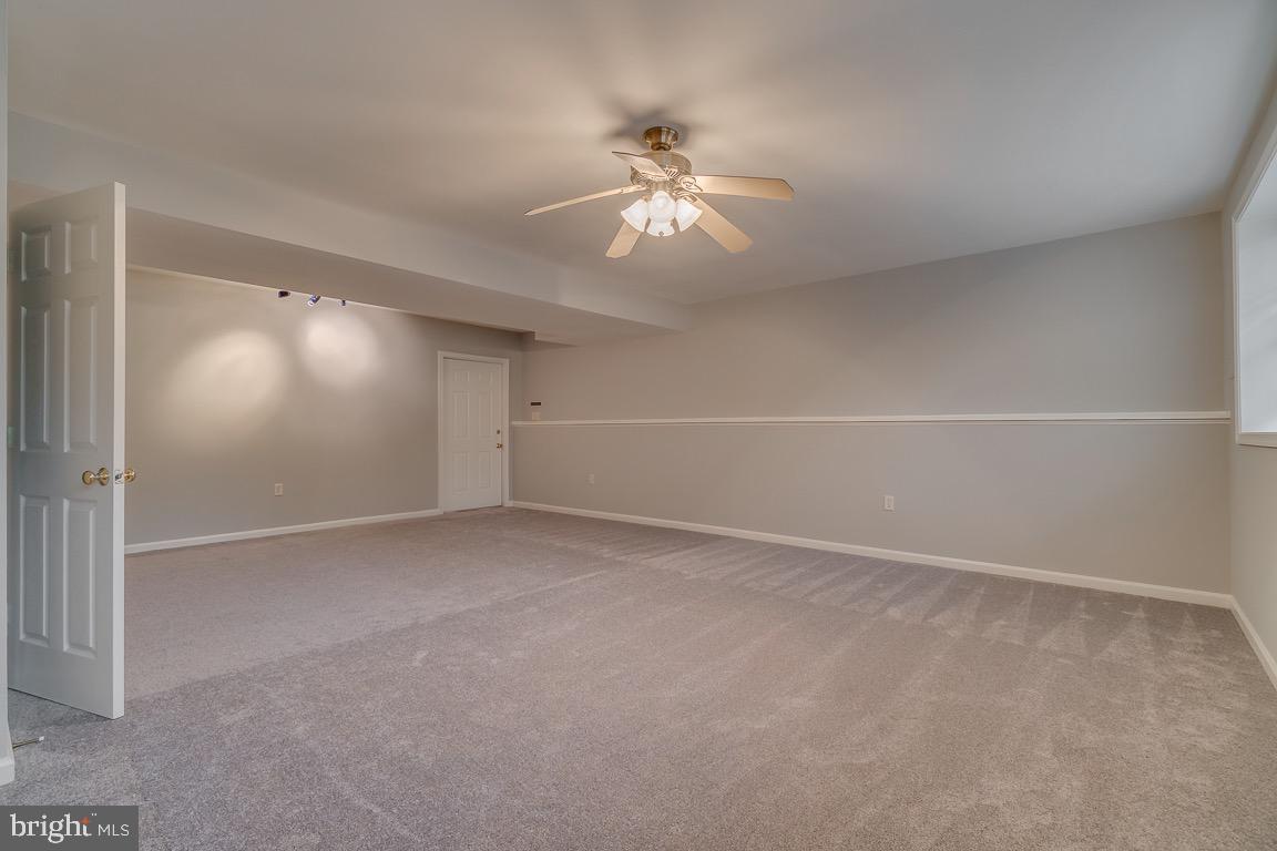 LAKE CAROLINE - Residential