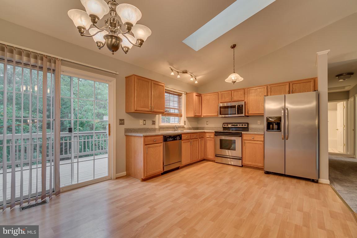 LAKE CAROLINE - Residential