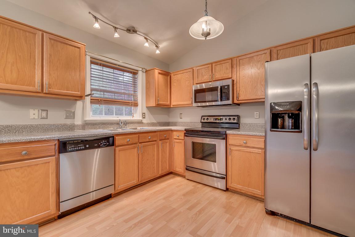 LAKE CAROLINE - Residential