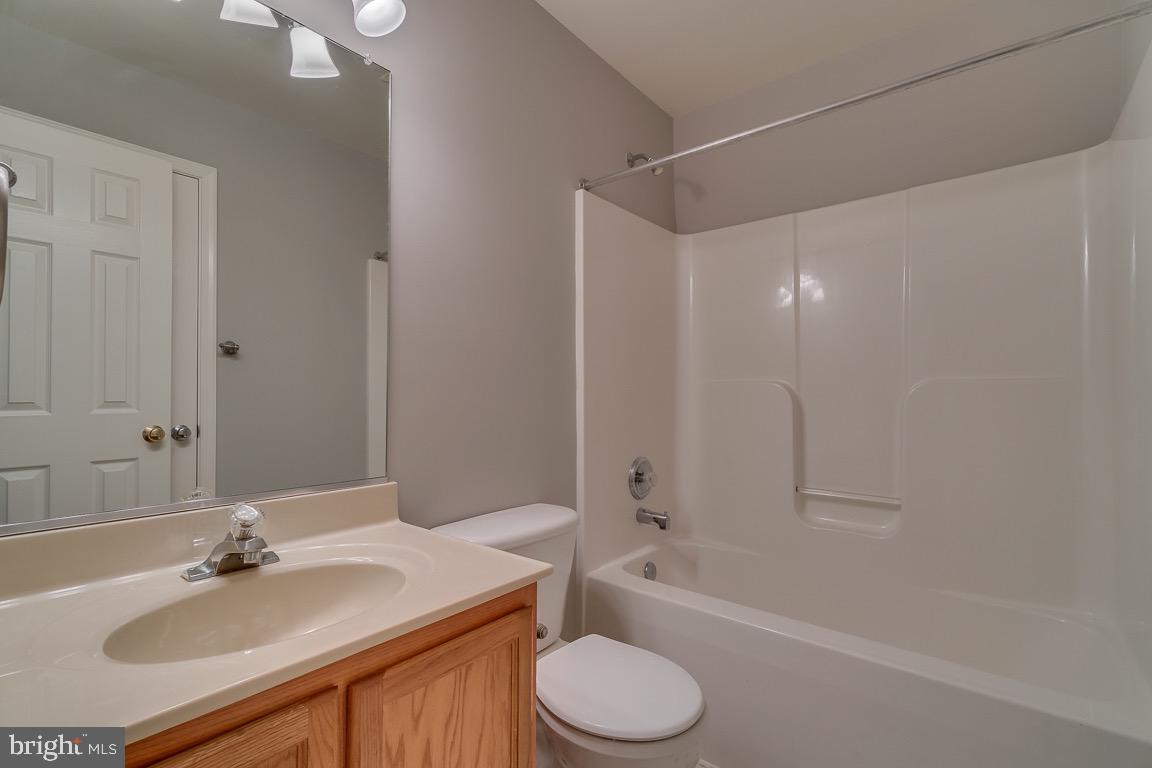 LAKE CAROLINE - Residential