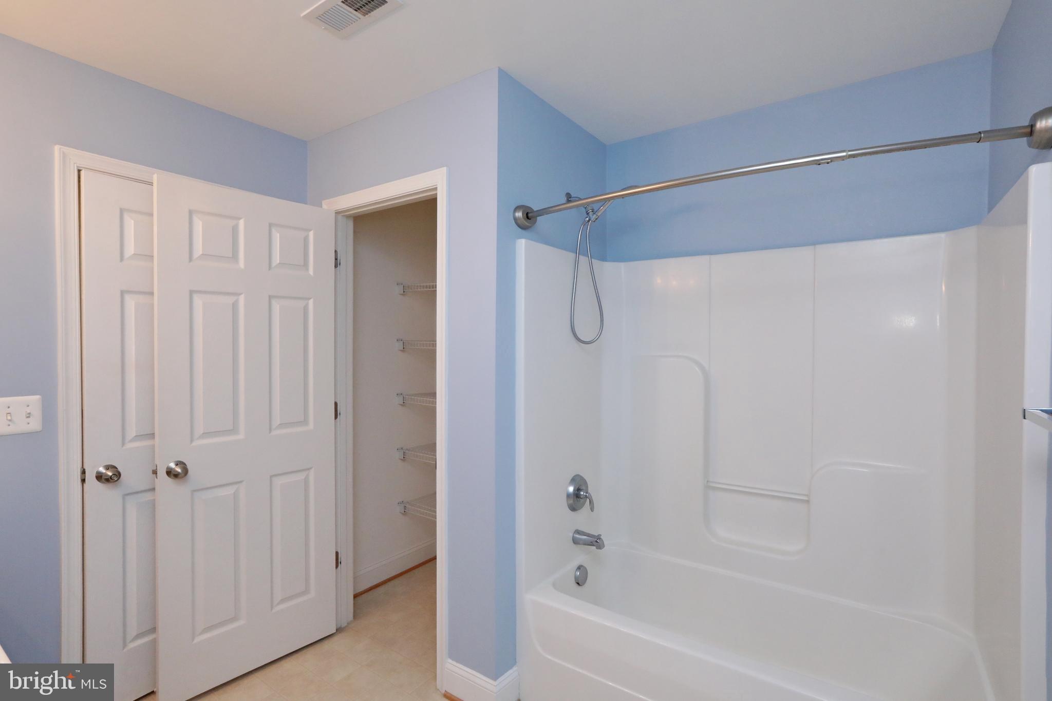 AGRICOPIA - Residential Lease