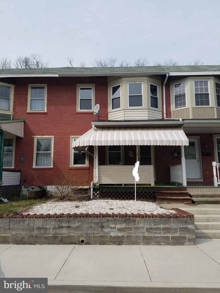 This unit was all new in 2016, 2 bed- was 3, 2 full bath. laundry room and bathroom added to first floor with a mudroom from rear door.