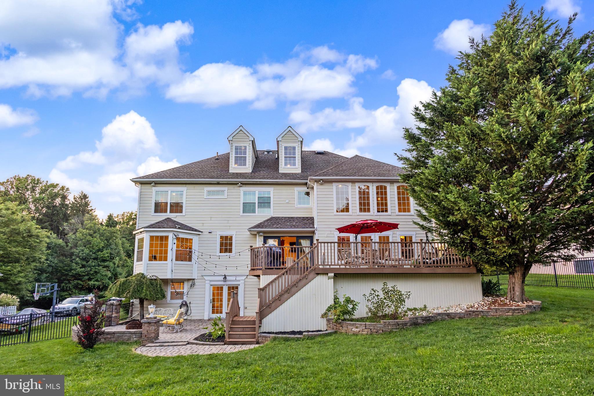 1241 JASMINE WAY