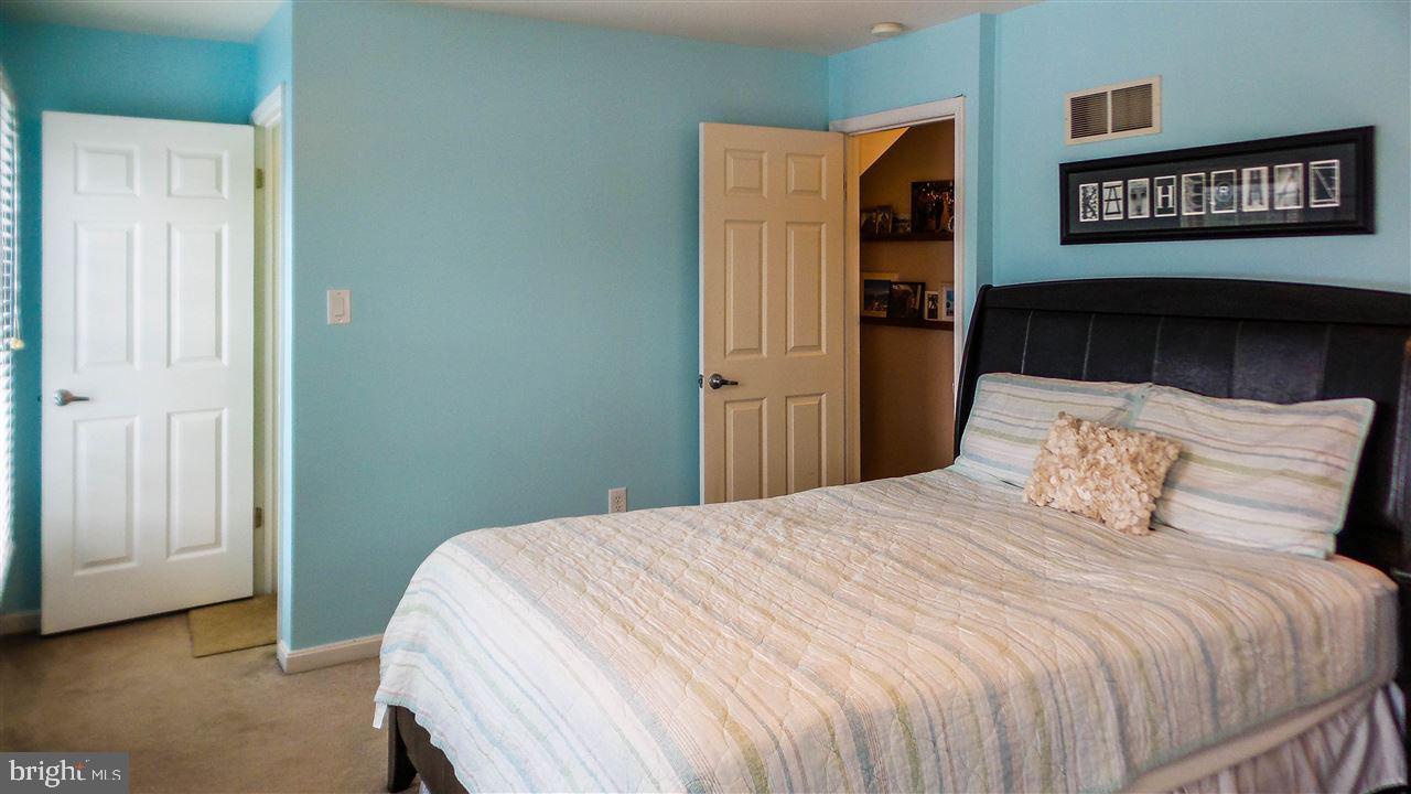 CROWN POINTE - Residential