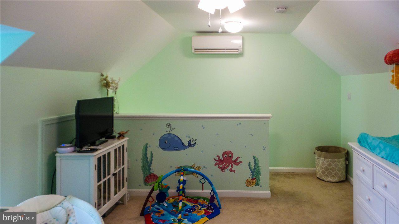 CROWN POINTE - Residential